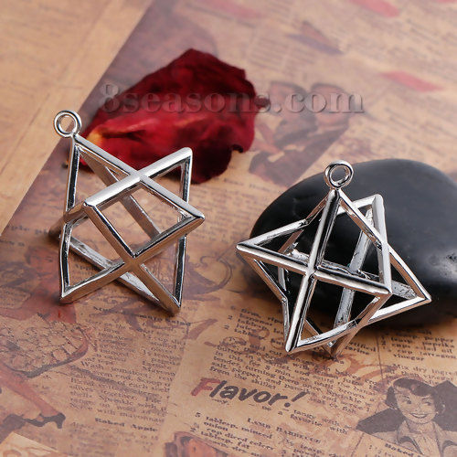 Image de Pendentifs Merkaba Méditation en Laiton Creux Argent Mat 38mm x 28mm, 1 Pièce