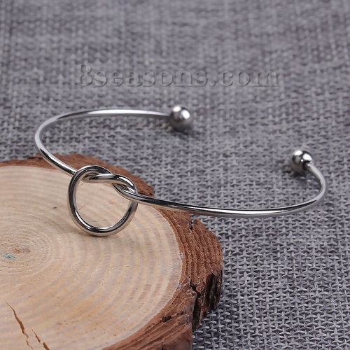 Image de 1 Pièce Bracelet Manchette Jonc Semi-Ouvert en 304 Acier Inoxydable Respectueux de la Nature Nœud D'Amour Argent Mat 6.1cm Dia.