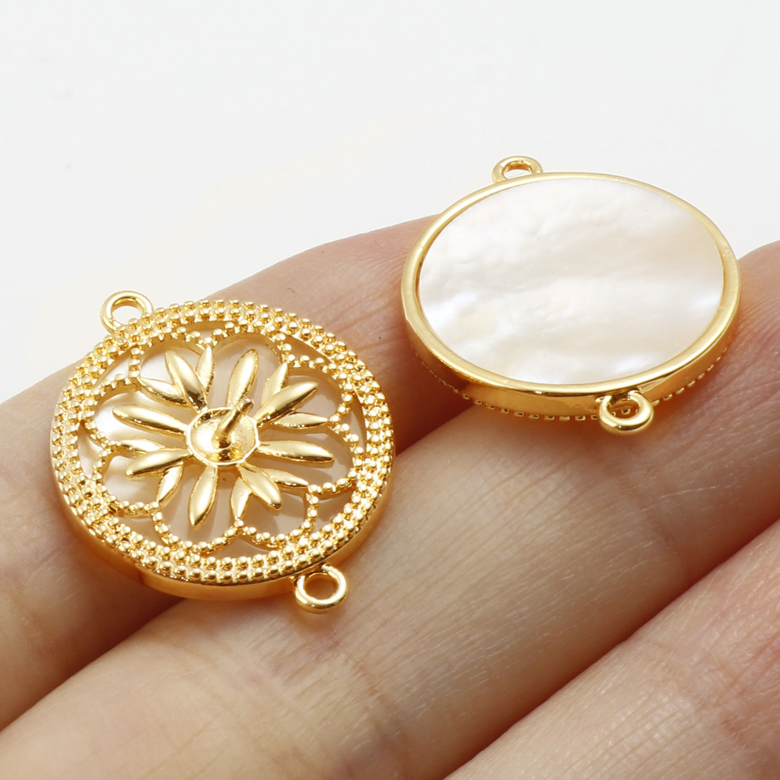 Picture of Shell & Brass Connectors Real Gold Plated Round Filigree White 22mm x 18mm, 1 Piece