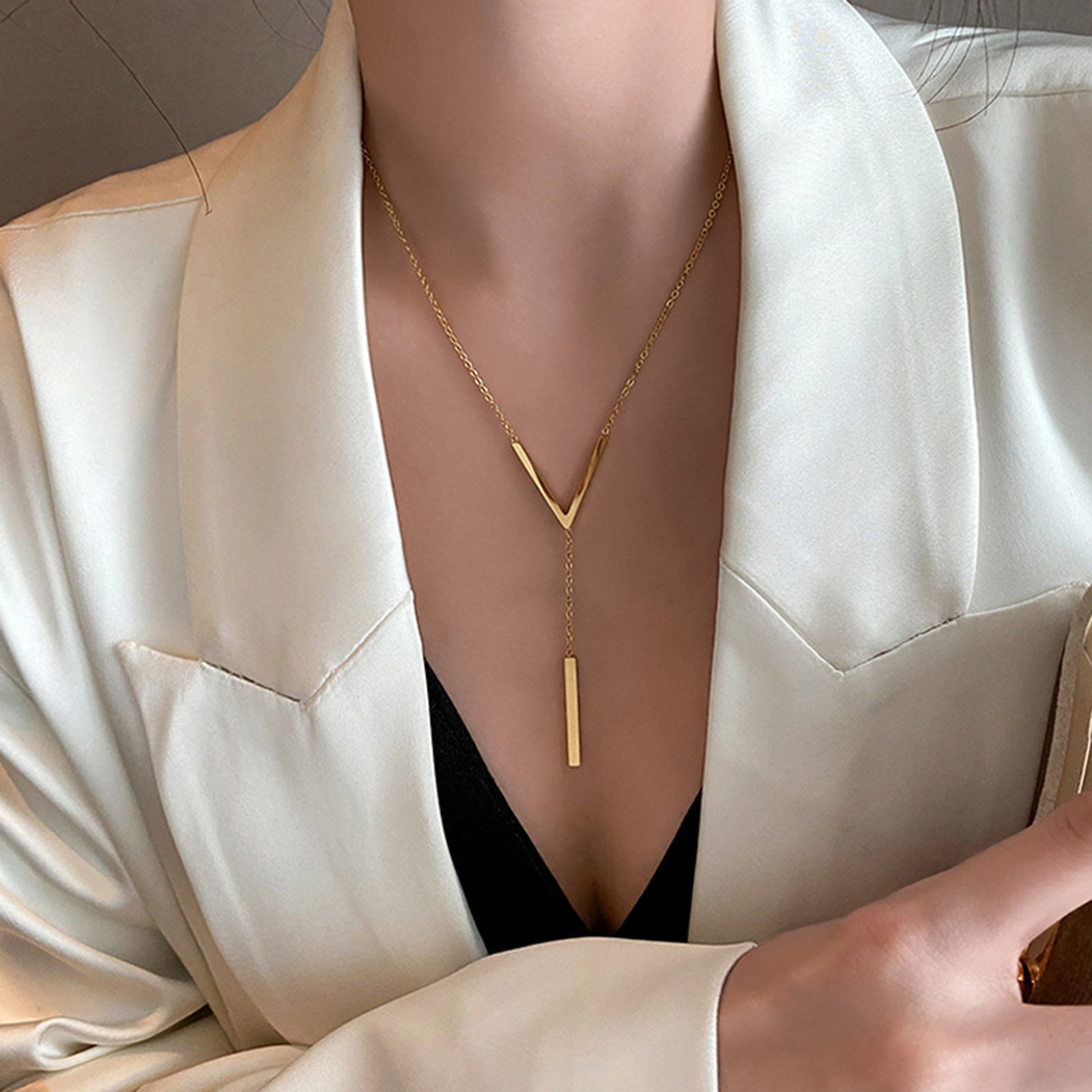 Imagen de Titanio Acero Estilo Ins Cable Cadena Cruz Collares Chapado en Oro de 18K Forma V Panícula 41cm longitud, 1 Unidad