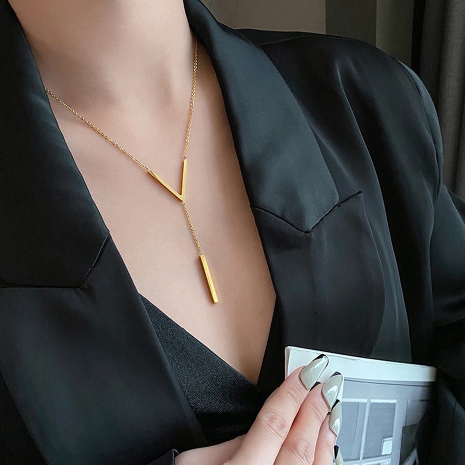 Imagen de Titanio Acero Estilo Ins Cable Cadena Cruz Collares Chapado en Oro de 18K Forma V Panícula 41cm longitud, 1 Unidad