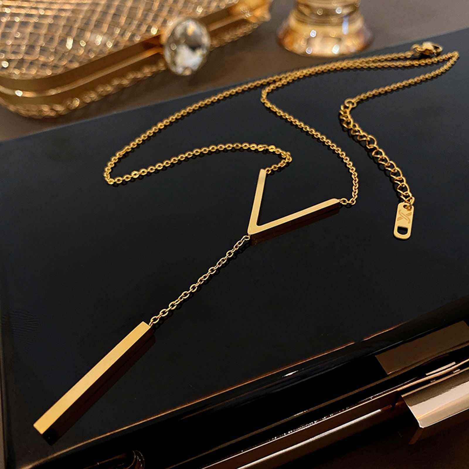 Imagen de Titanio Acero Estilo Ins Cable Cadena Cruz Collares Chapado en Oro de 18K Forma V Panícula 41cm longitud, 1 Unidad