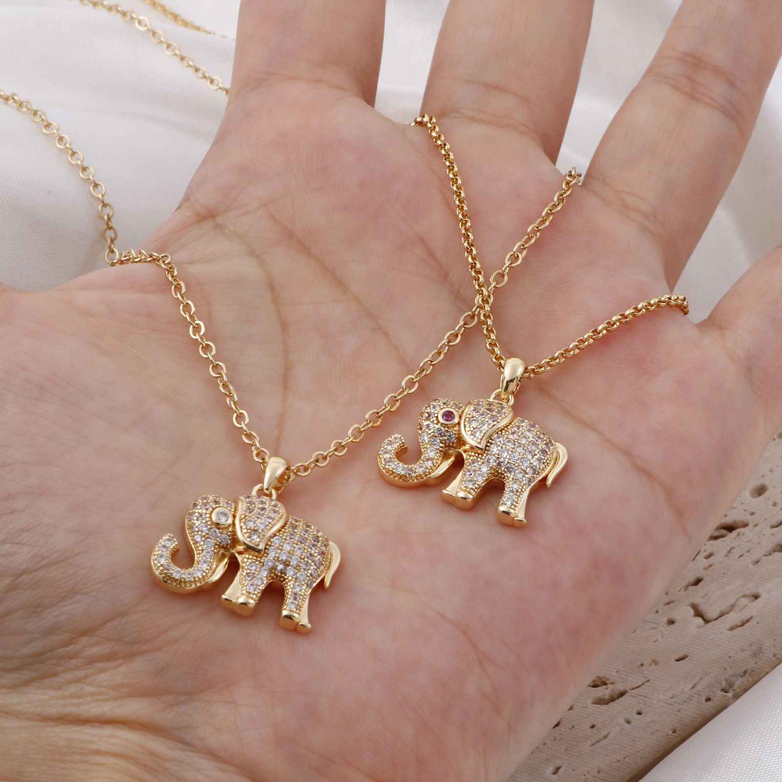Immagine di 1 Pz Ottone Ciondoli Pendenti Elefante Vero Oro Placcato Micro Spianare Trasparente Cubic Zirconiae 22mm x 19.5mm