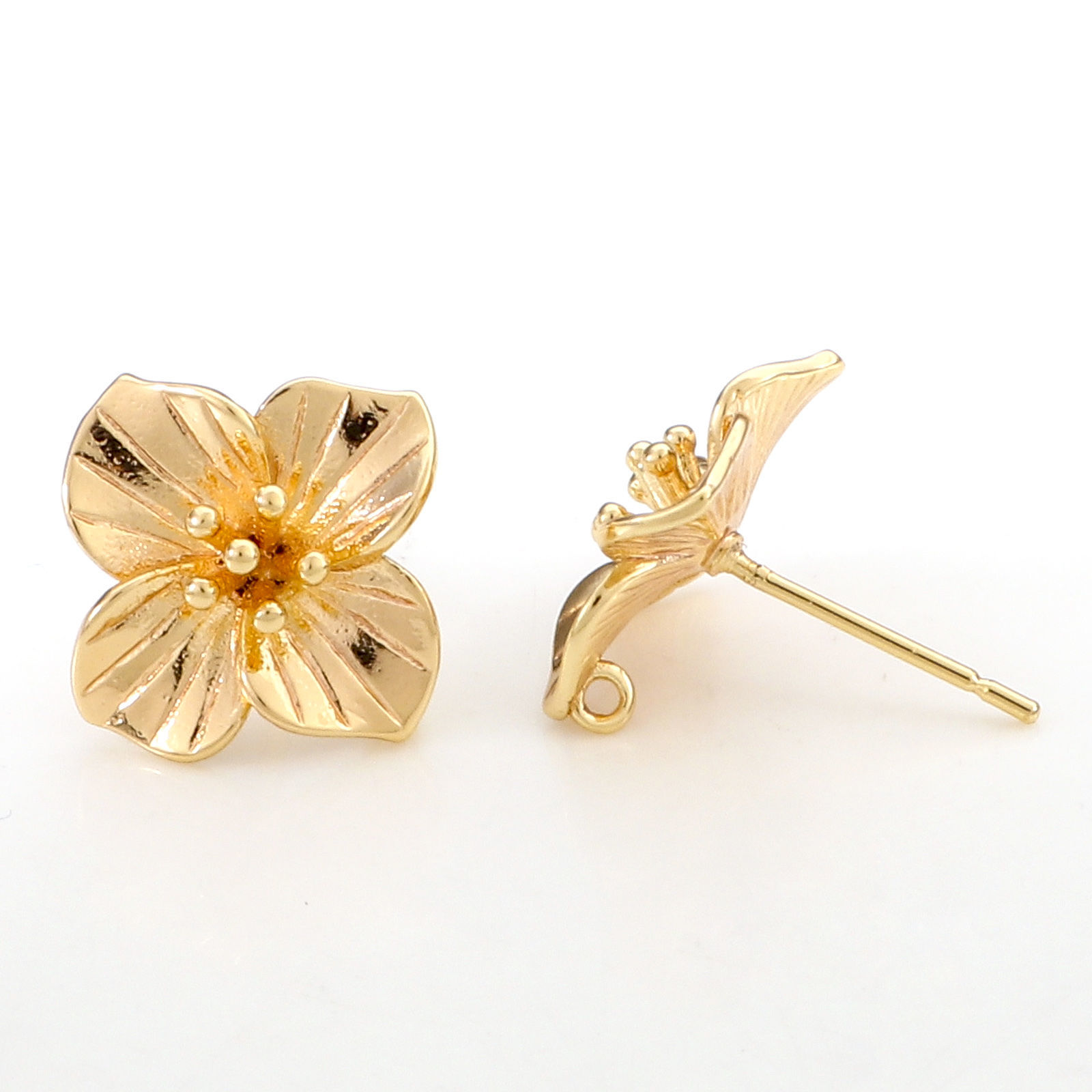 Bild von Messing Ohrring Ohrstecker 18K Echtgold plattiert Blumen Message " Mit Öse " 15mm x 15mm, Drahtstärke: (21 gauge), 2 Stück