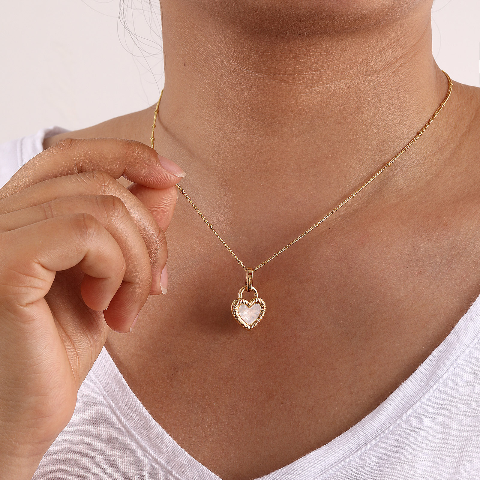 Picture of 1 Piece Eco-friendly Stylish Valentine's Day 18K Gold Plated Black & White Natural Shell & Brass Curb Link Chain Heart Double Sided Pendant Charm Necklace For Women Gift 45cm(17.7") + 5cm(2") long