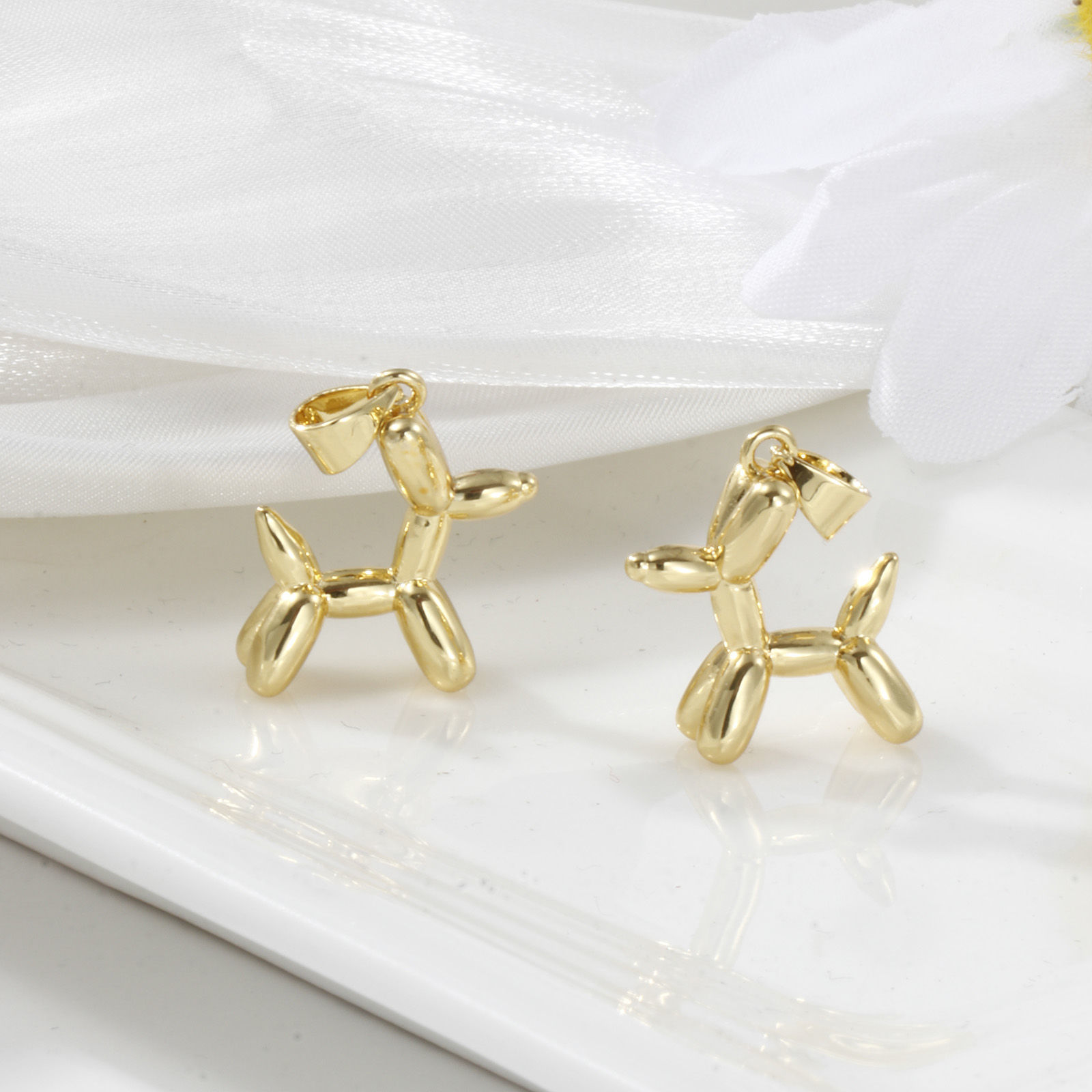 Picture of 2 PCs Brass Charm Pendant 18K Gold Plated Balloon Dog 3D 23mm x 16mm