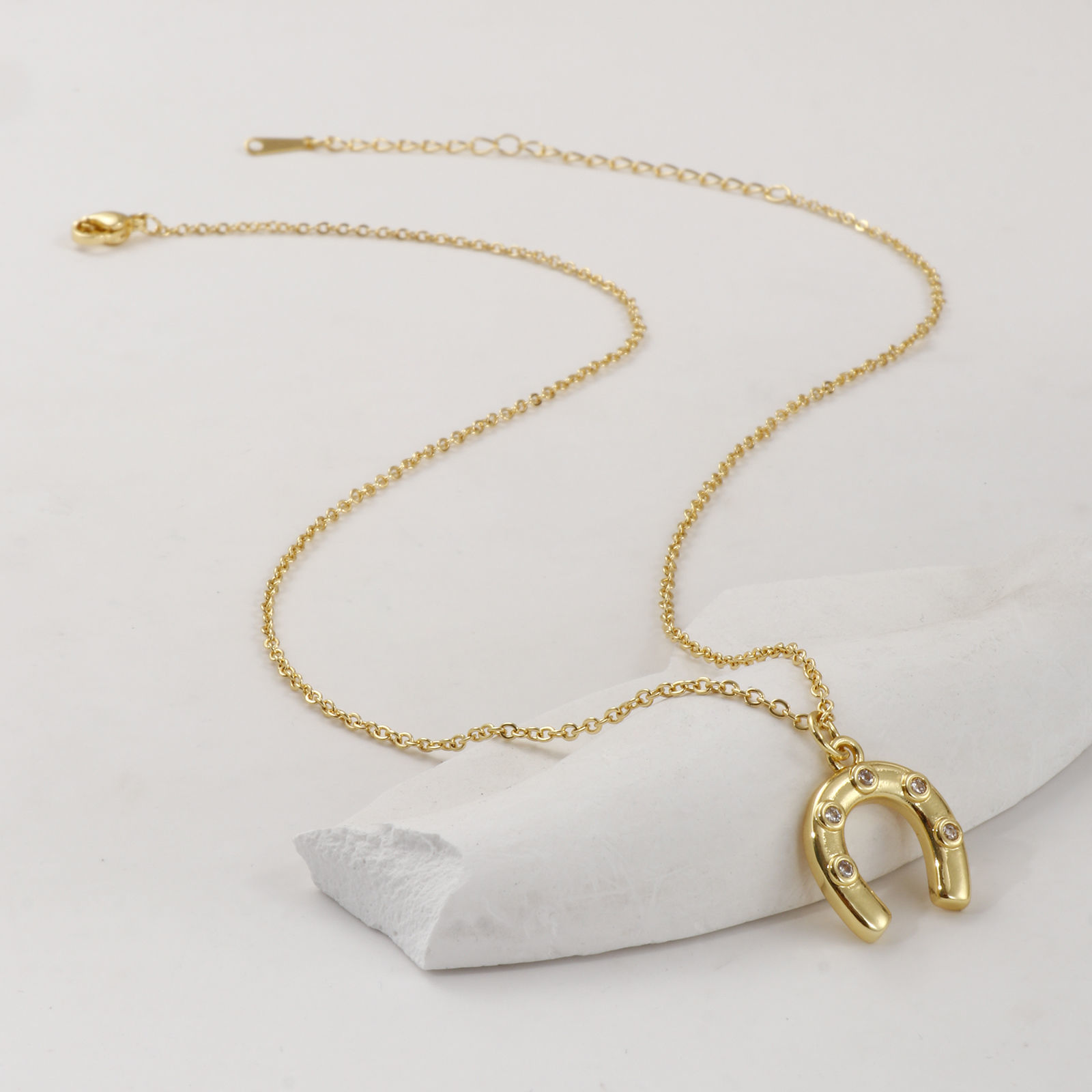 Picture of 1 Piece Eco-friendly Stylish West Cowboy 18K Real Gold Plated Transparent Clear Brass & Cubic Zirconia Link Cable Chain Luck Horseshoe Pendant Charm Necklace For Women Gift 46cm(18.1") + 6cm(2.4") long
