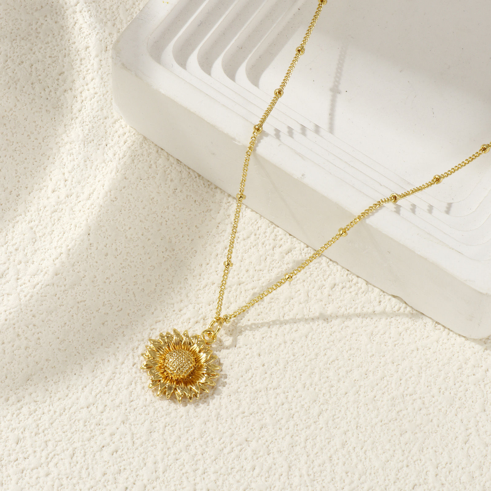 Bild von 18K Real Gold Plated Curb Link Chain Sunflower Pendant Charm Necklace, Brass 45cm(17.7") + 5cm(2"), For Women, Stylish Ocean Jewelry Gift, Eco-friendly, 1 Piece