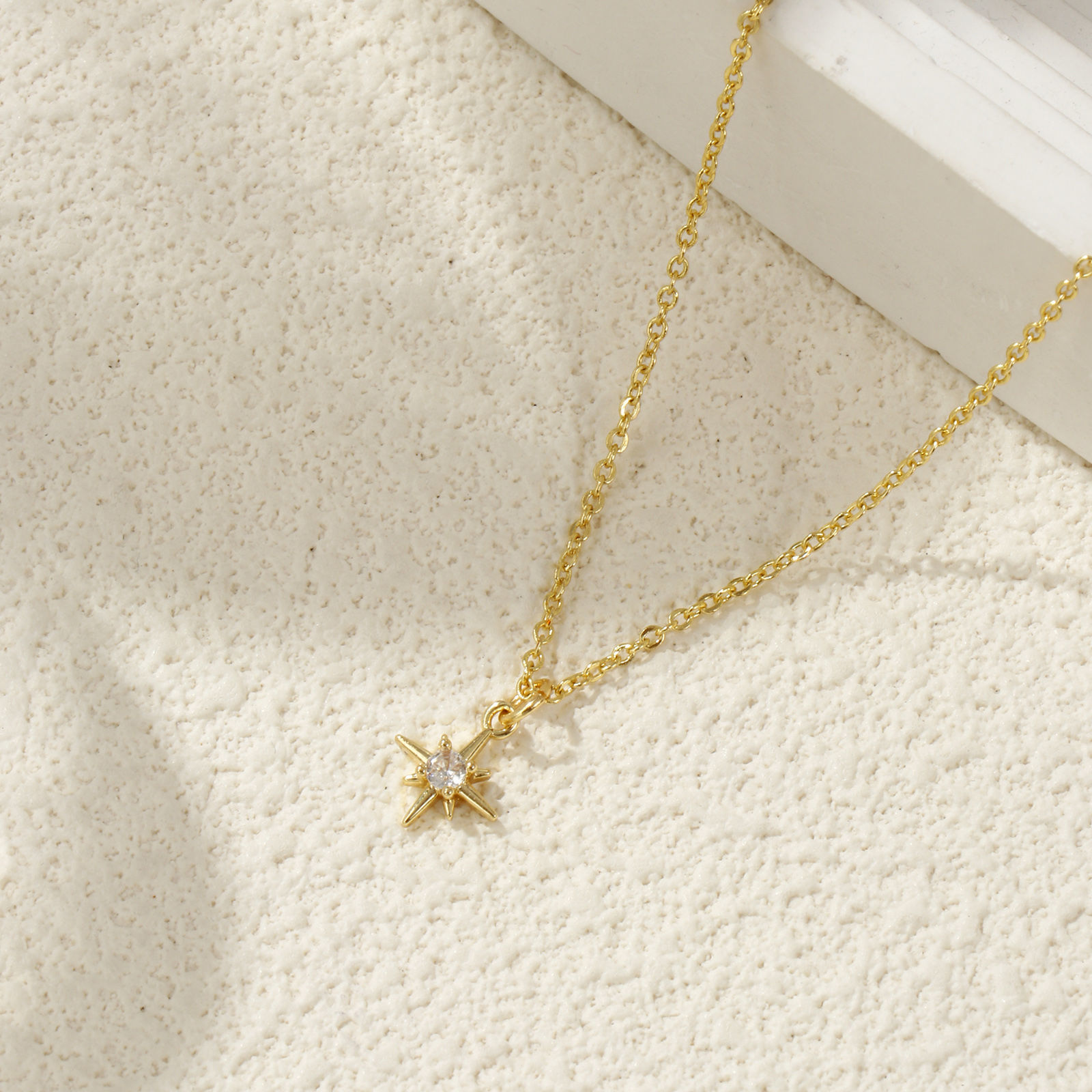 Bild von 18K Echtgold plattiert Kreuz Gliederketten Polarisstern Anhänger Halskette, Messing 45cm + 5cm, Für Frauen, Klar Zirkonia Elegant Galaxis Geschenk, Umweltfreundlich, 1 Strang