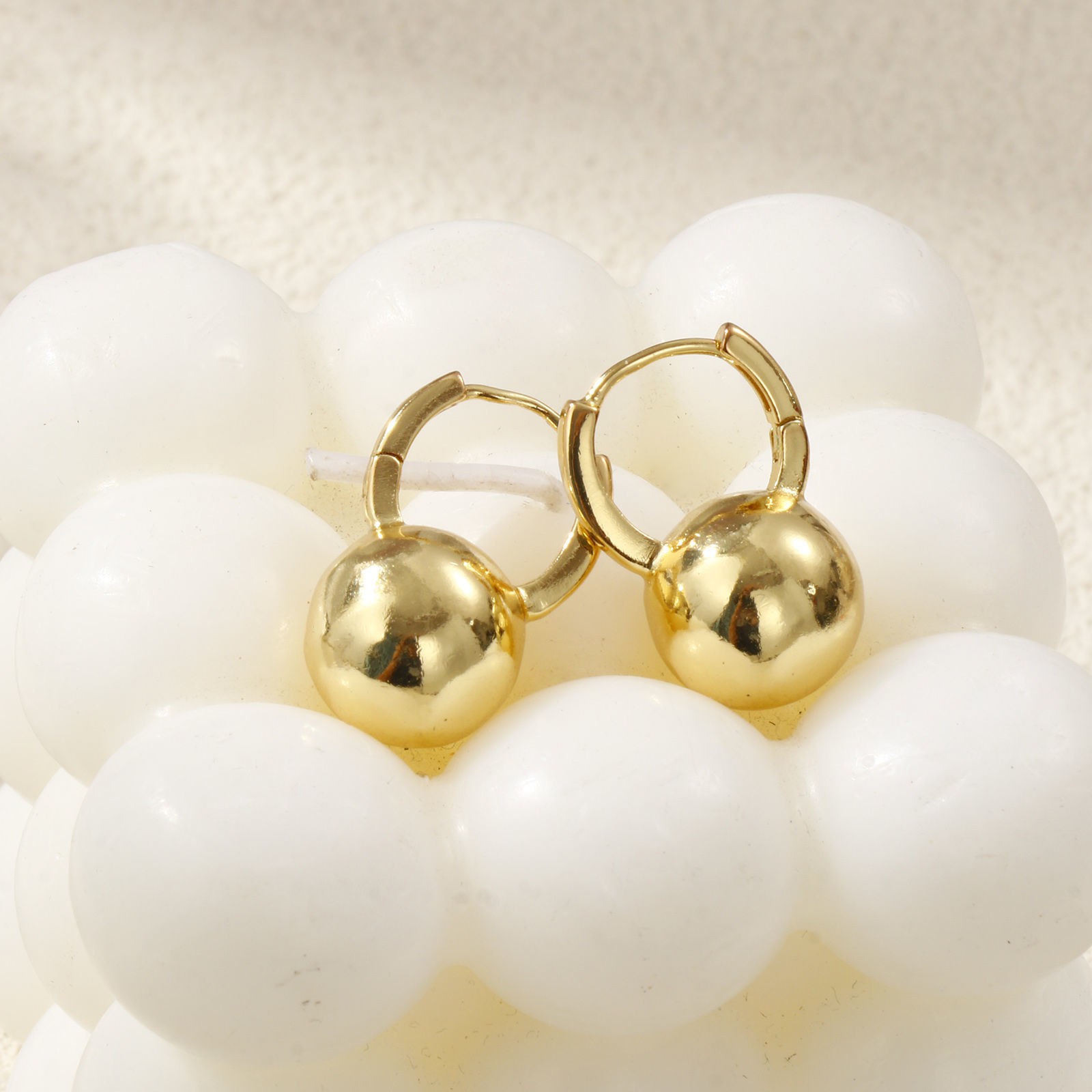 Изображение 1 Пара Экологичный Минималистский Изысканный 18K настоящее золото с покрытием Латунь Cфера Серьги-кольца Для женщин подарок 22мм x 15мм, Размер провода: 0.8мм(20 калибров)