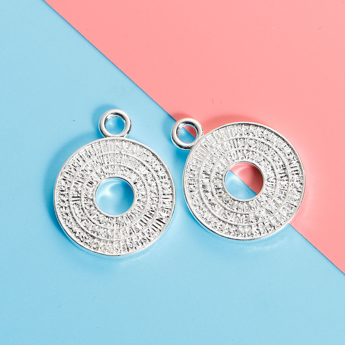 Picture of Brass Pendants Round Silver Plated Circle 32mm(1 2/8") x 26mm(1"), 1 Piece