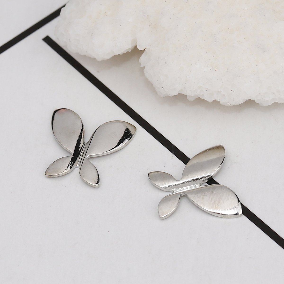 Picture of Brass Embellishments Silver Tone Butterfly Animal 11mm( 3/8") x 10mm( 3/8"), 30 PCs