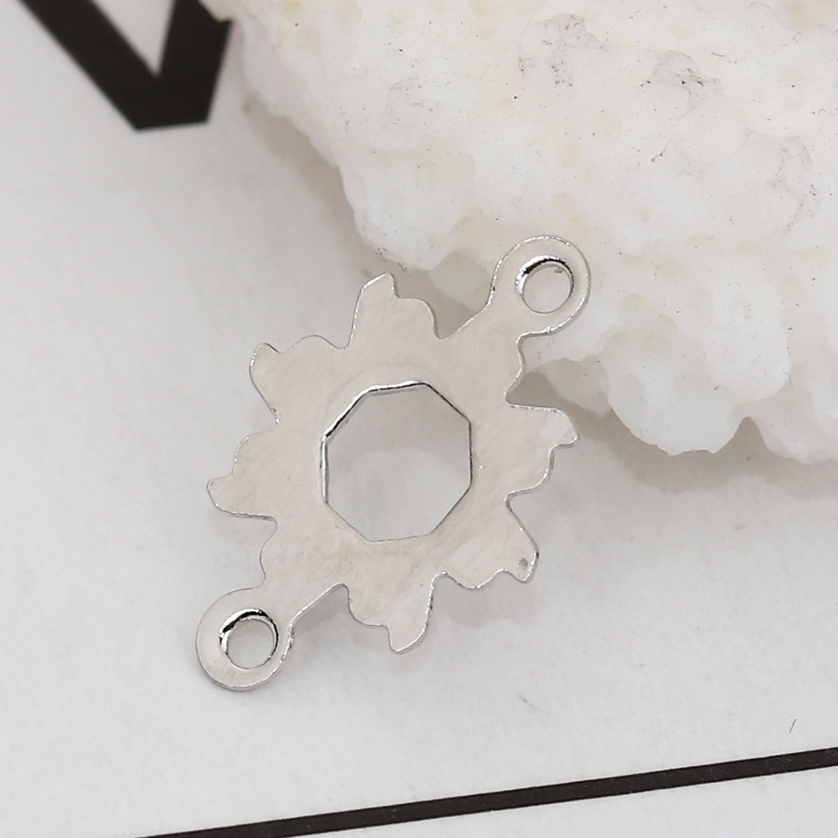 Picture of Brass Connectors Flower Silver Tone 14mm( 4/8") x 10mm( 3/8"), 30 PCs