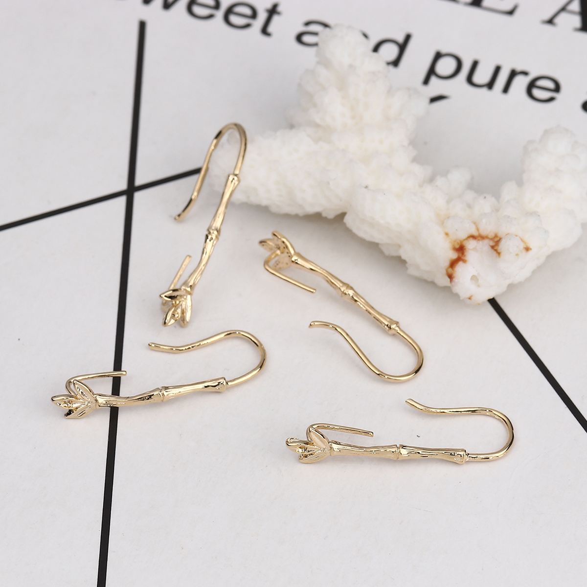 Bild von Messing Ohrring Ohrhaken Echtgold plattiert Bamboo-förmig Mit offener Schleife (Halten ss5 Spitzboden Strass) 29mm x 6mm - 27mm x6mm, Drahtstärke: (19 gauge), 4 Stück