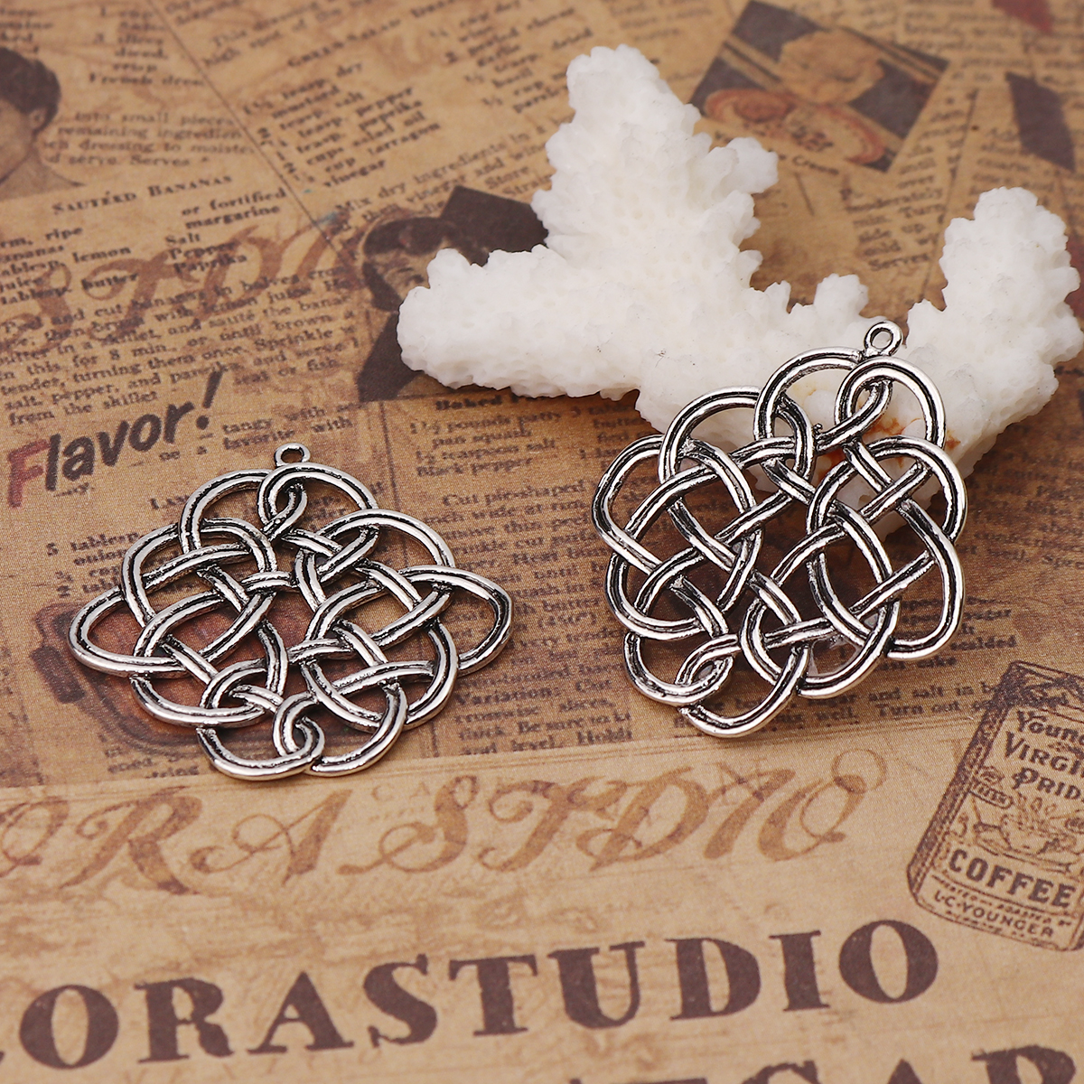 Picture of Brass Pendants Celtic Knot Antique Silver Color 32mm(1 2/8") x 31mm(1 2/8"), 3 PCs