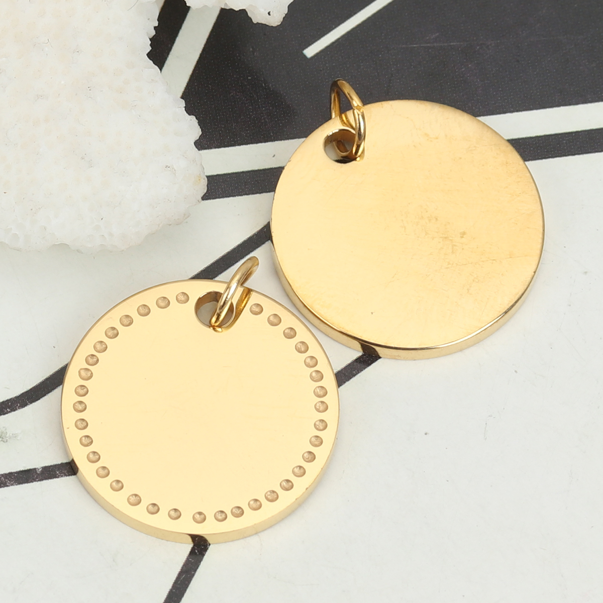 Picture of Stainless Steel Blank Stamping Tags Charms Round Disc Gold Plated Double-sided Polishing 24mm x 20mm, 2 PCs