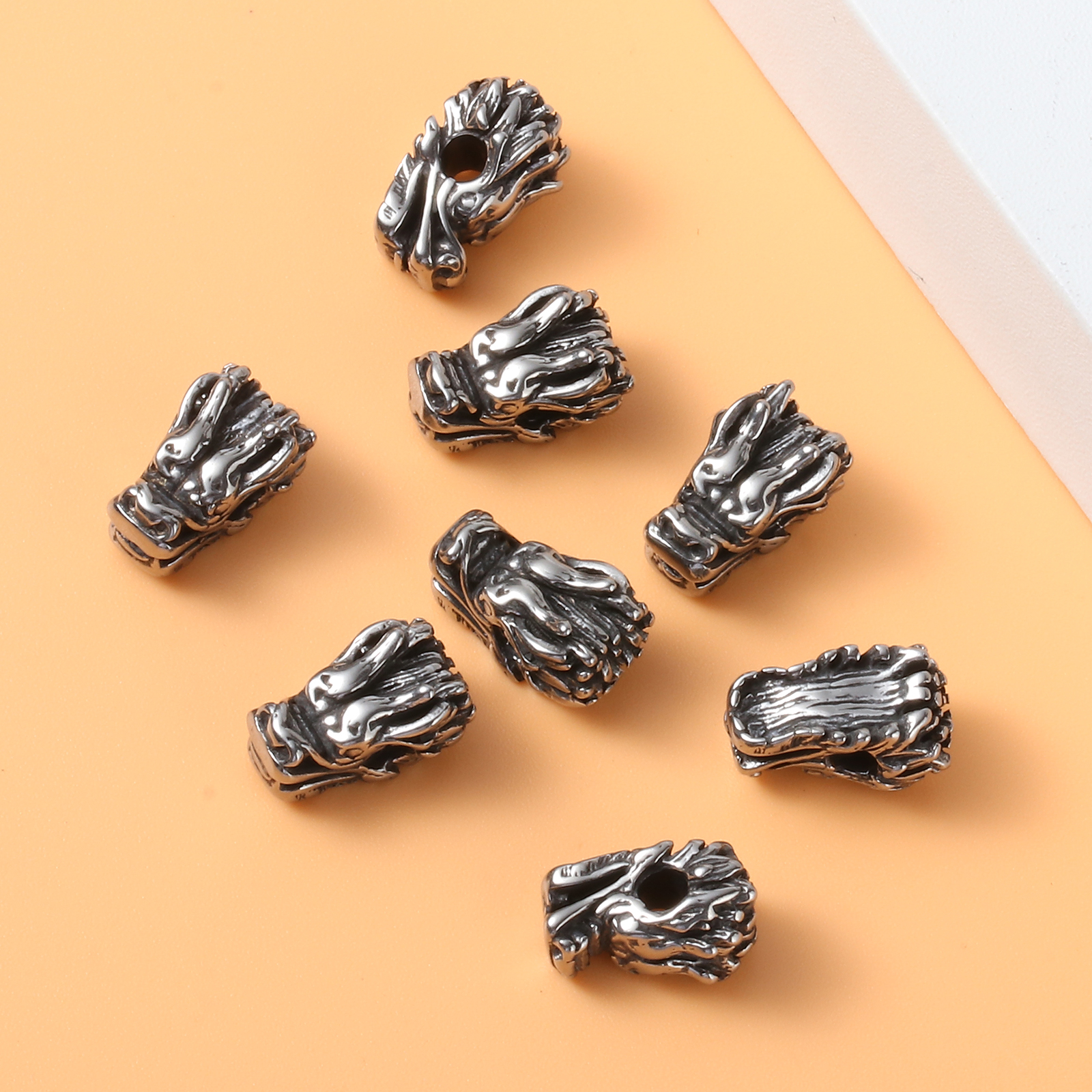 Bild von 2 Stück Umweltfreundliche PVD-Vakuumbeschichtung Edelstahl Perlen zur DIY-Schmuckherstellung Metallschwarz Drache 12mm x 7mm, Loch: ca. 2.4mm