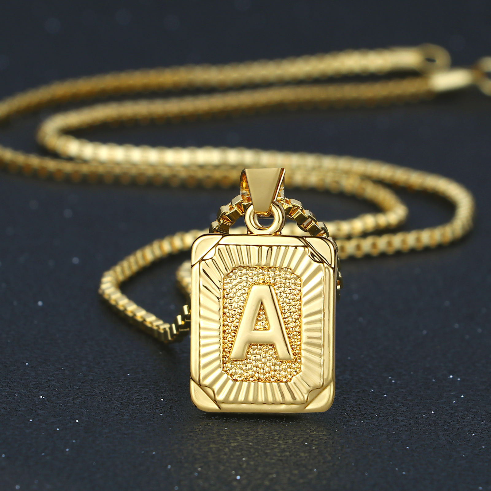 Imagen de Cobre Collares Rectángulo Mayúscula Letra 1 Unidad