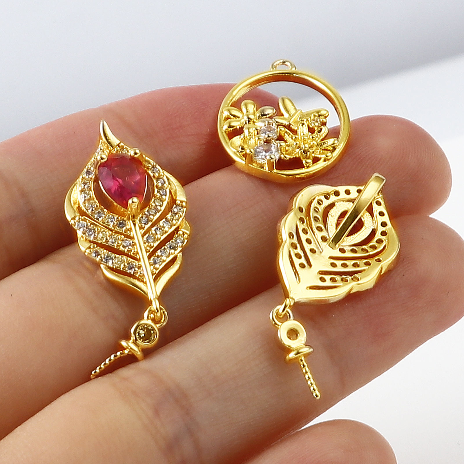 Imagen de Latón Micro Pave Colgante de Perlas Conector Bail Pin Cap 18K Oro Real Chapado Transparente Rhinestone 1 Unidad