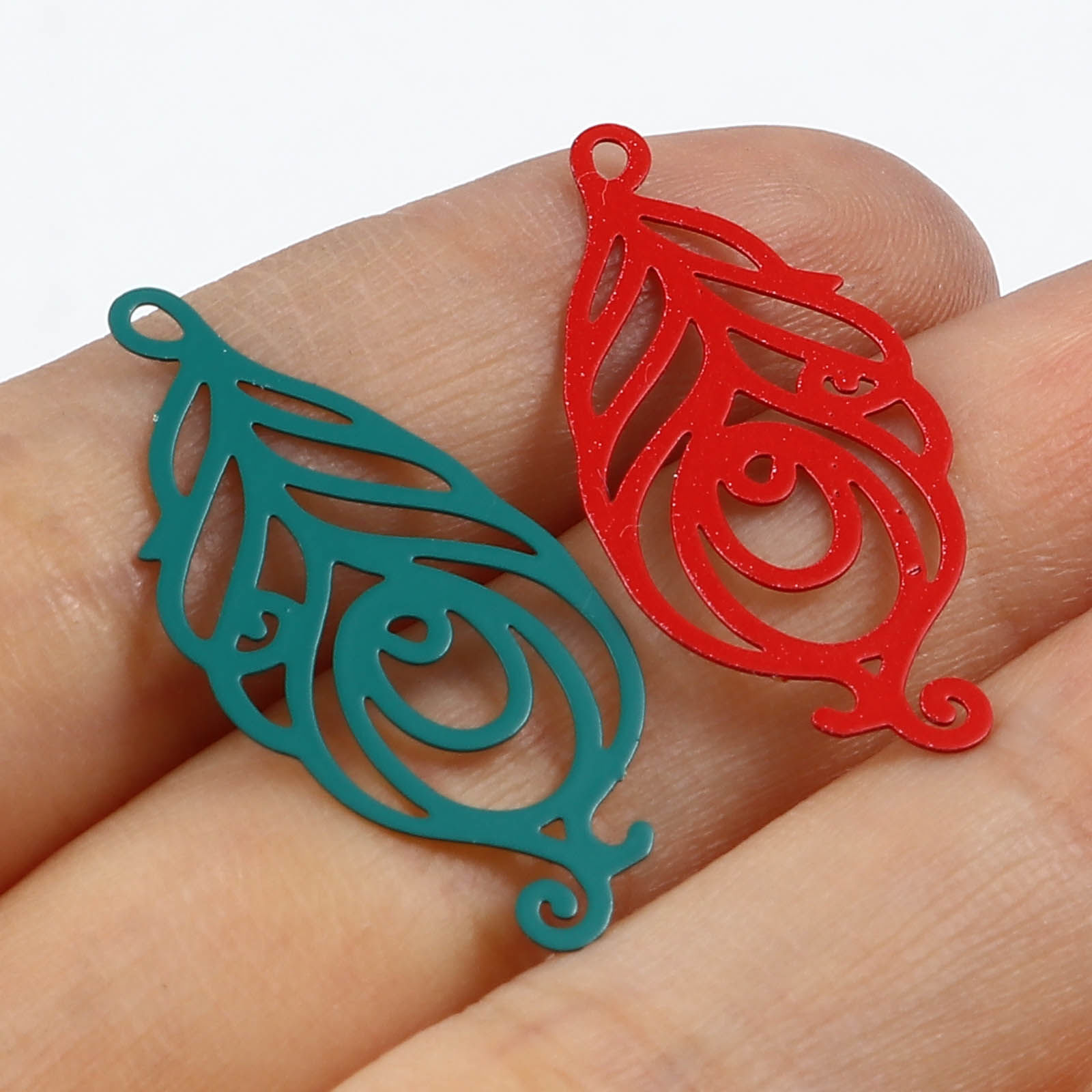 真鍮 透かしパーツ ペンダント 多色 羽 フィリグリー 透かし ペインティング 30mm x 14mm、 20 個 の画像
