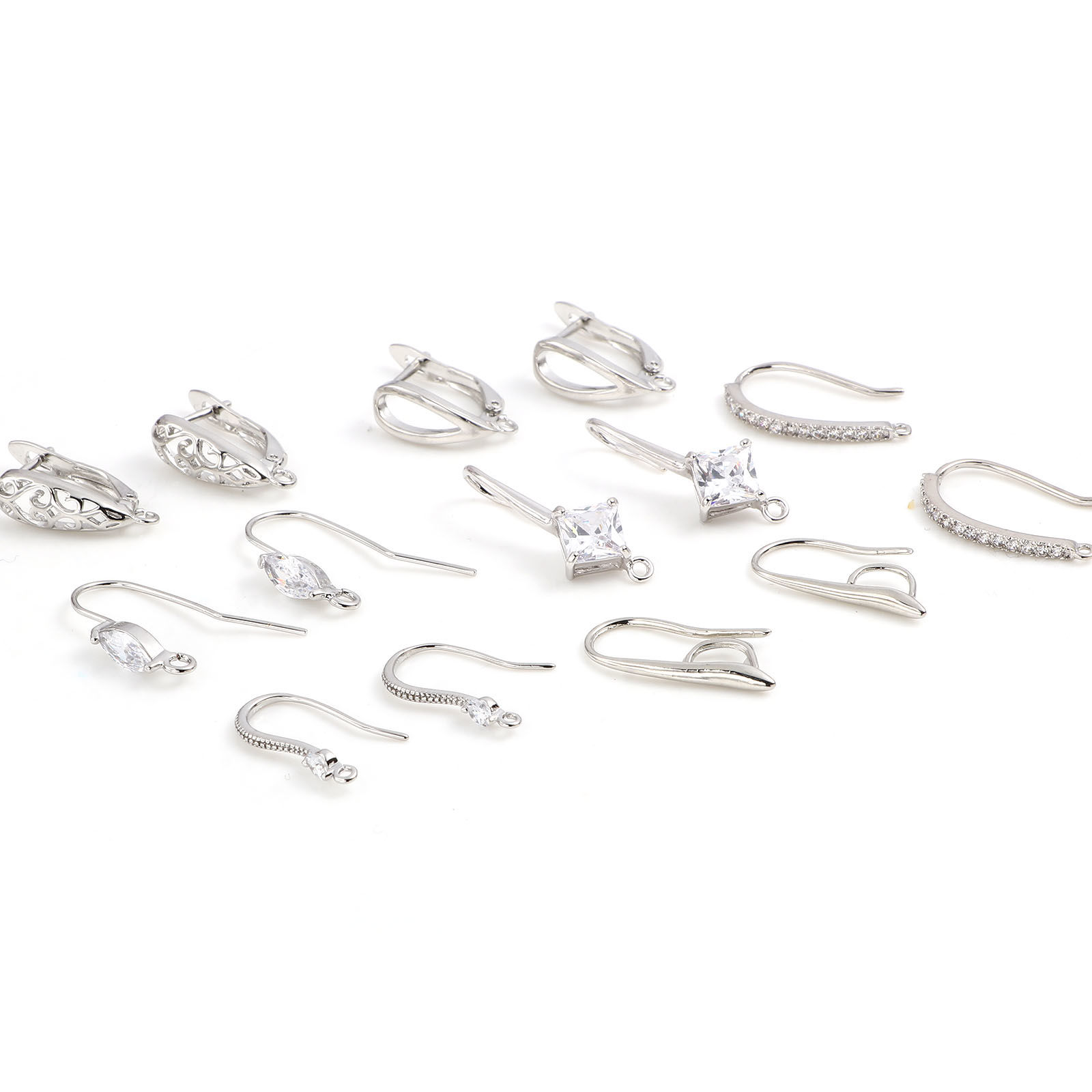 Immagine di Ottone Ganci per Orecchini Vero Platino Placcato W/ Loop 2 Pz