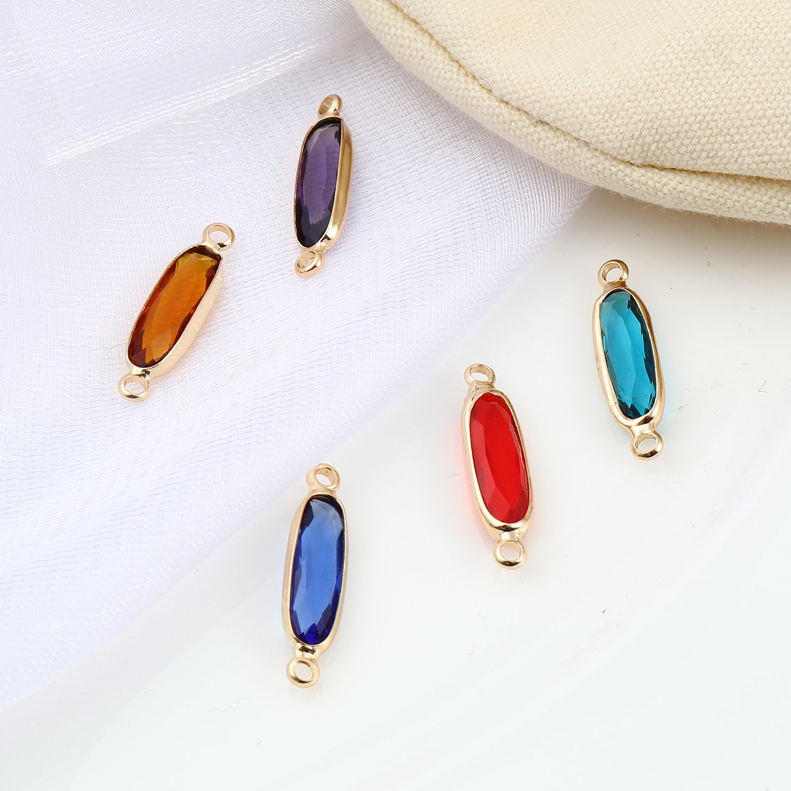 真鍮+ガラス コネクター 楕円形 金メッキ 多色 22mm x 6mm、 5 個 の画像