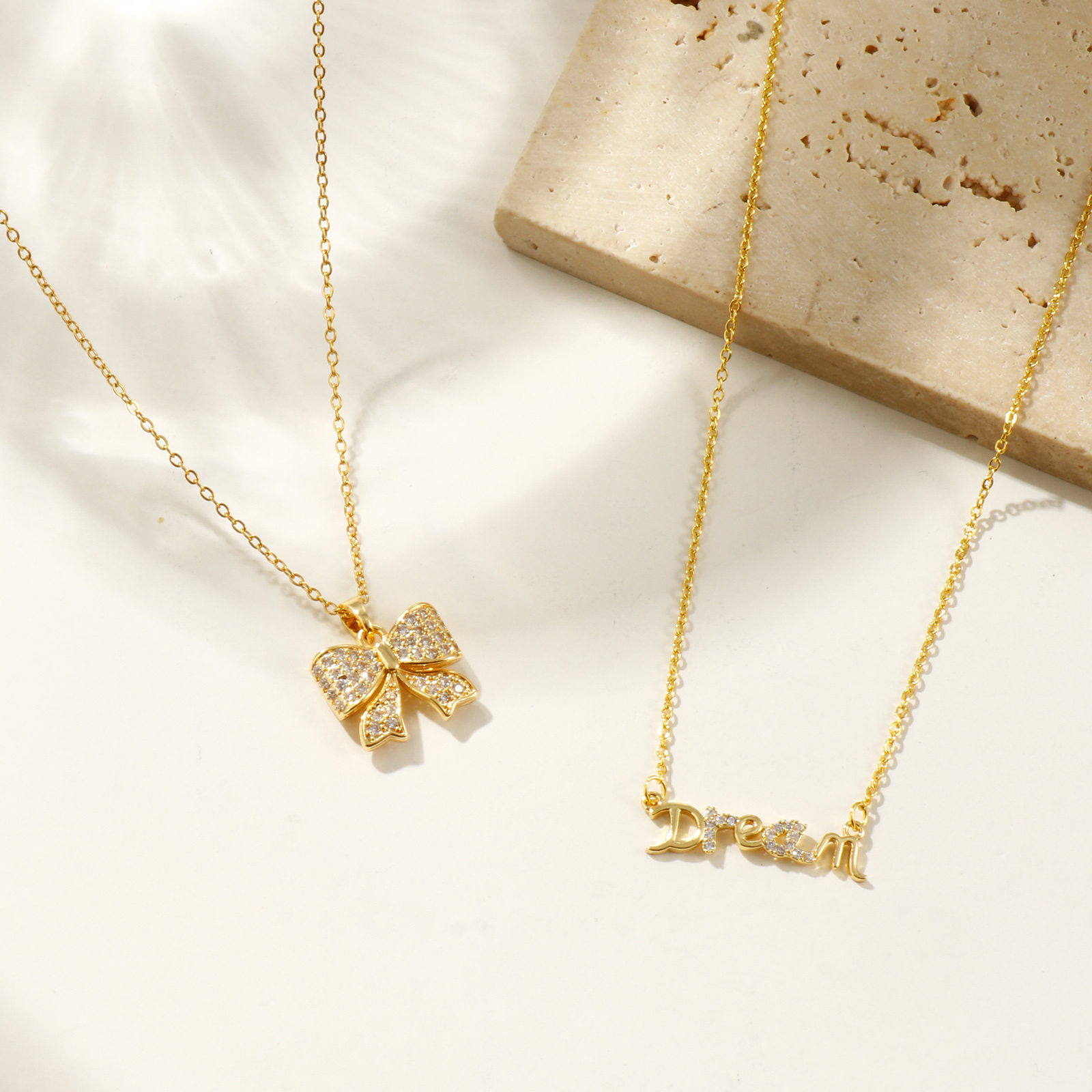 Image de Collier à Breloques En Gros Multicolore en Acier Inoxydable, Cœur Lune aux Femmes Élégant Style Ins Cadeau Bijoux pour Détaillants 1 Pièce