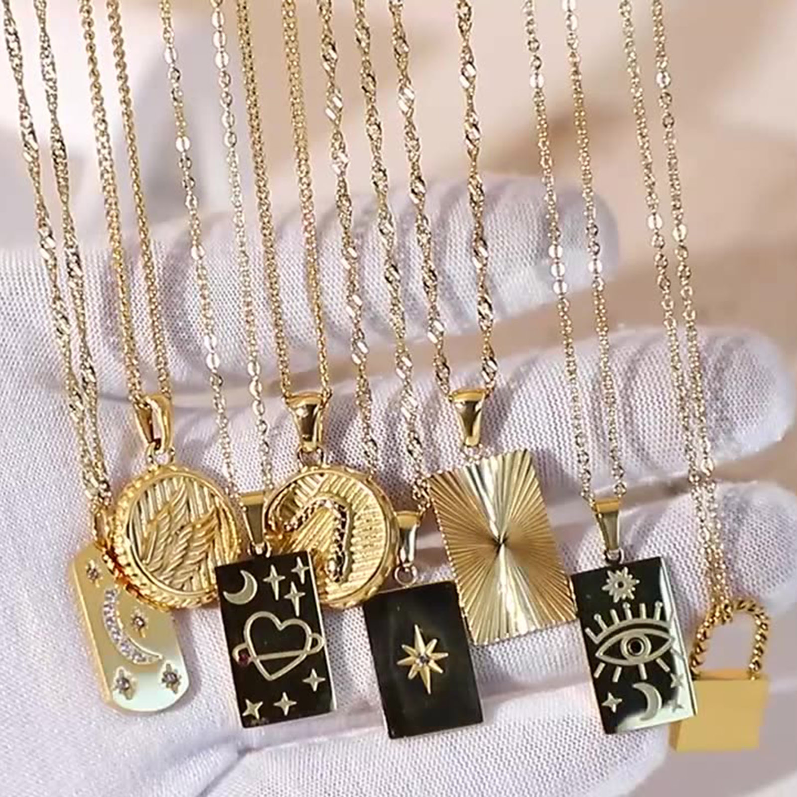 Picture of Eco-friendly Simple & Casual Stylish 18K Gold Plated 304 Stainless Steel Link Cable Chain Rectangle Pendant Necklace For Women Party