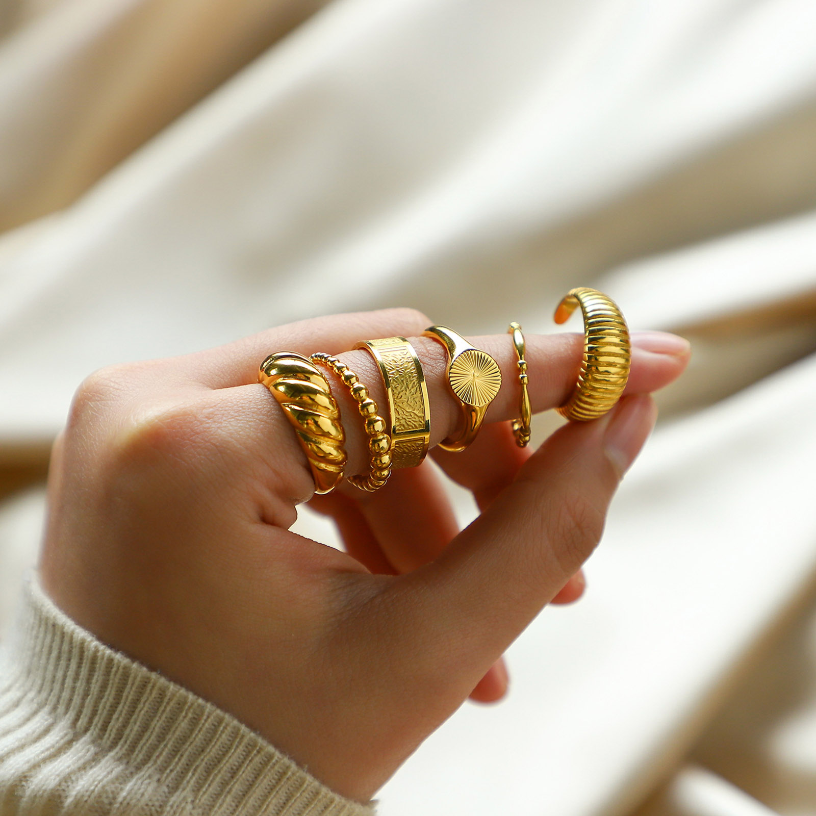 Bild von Umweltfreundlich Einfach und lässig Ins Stil 18K Gold plattiert 304 Edelstahl Uneinstellbar Ring Für Frauen 1 Stück