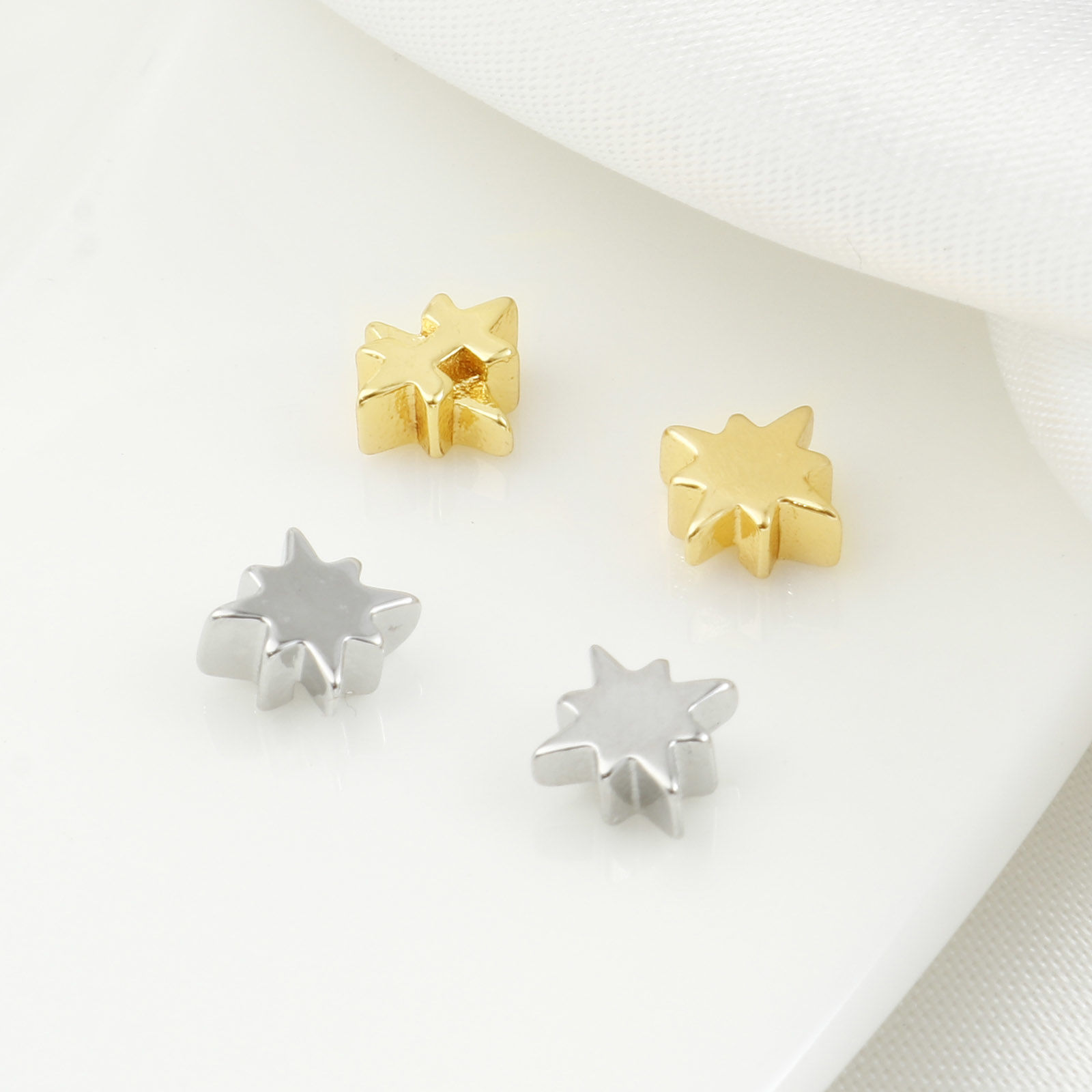 Imagen de Latón Galaxia Cuentas 18K Oro Real Chapado Estrella Aprox 6mm x 6mm, Agujero: acerca de 1mm, 10 Unidades