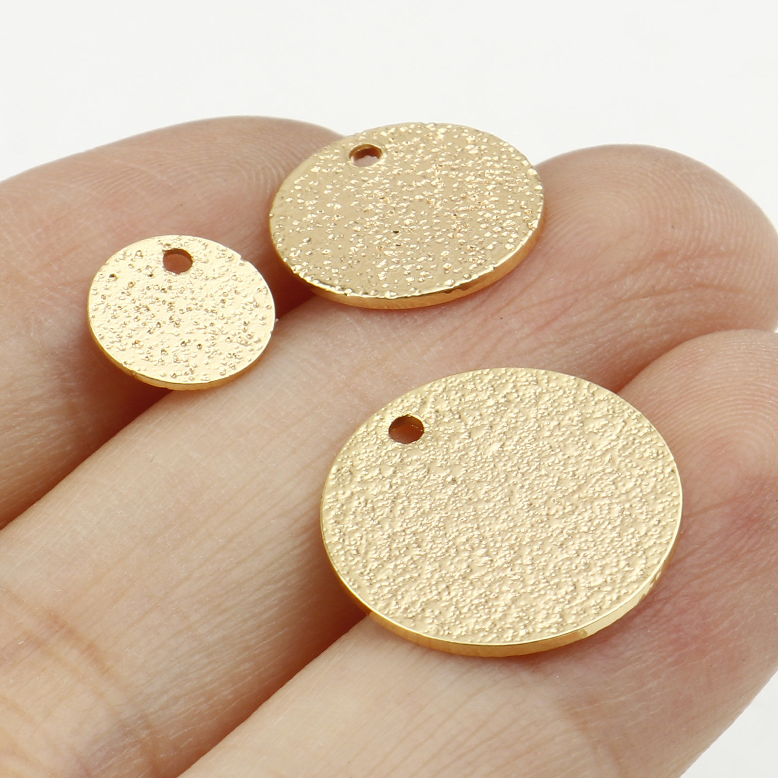 Image de Breloques en Laiton Rond Plaqué Or Véritable Amas Stellaire 10 Pcs