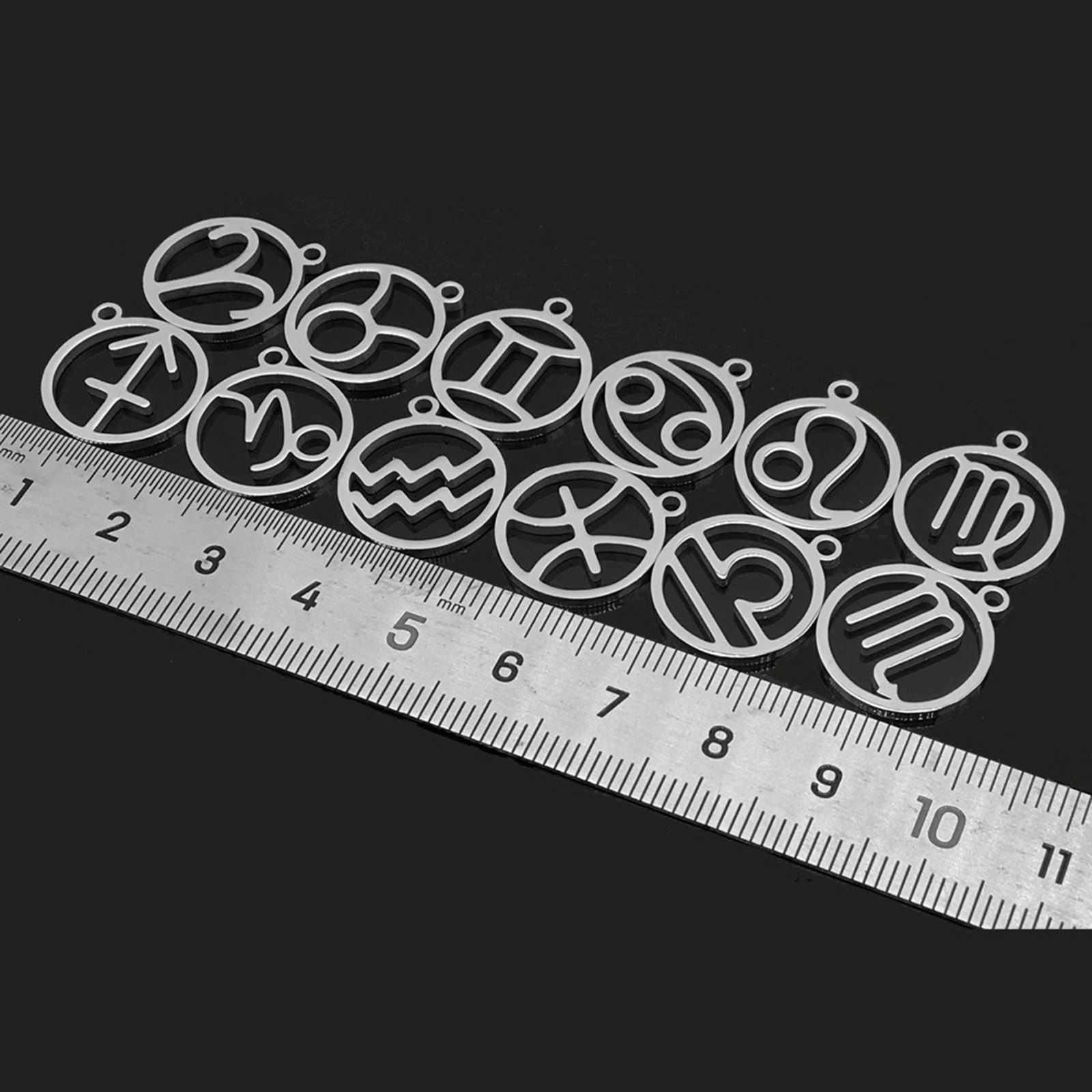 Image de Breloques en 202 Acier Inoxydable Rond Argent Mat Constellation Creux 18mm x 16mm , 5 Pcs