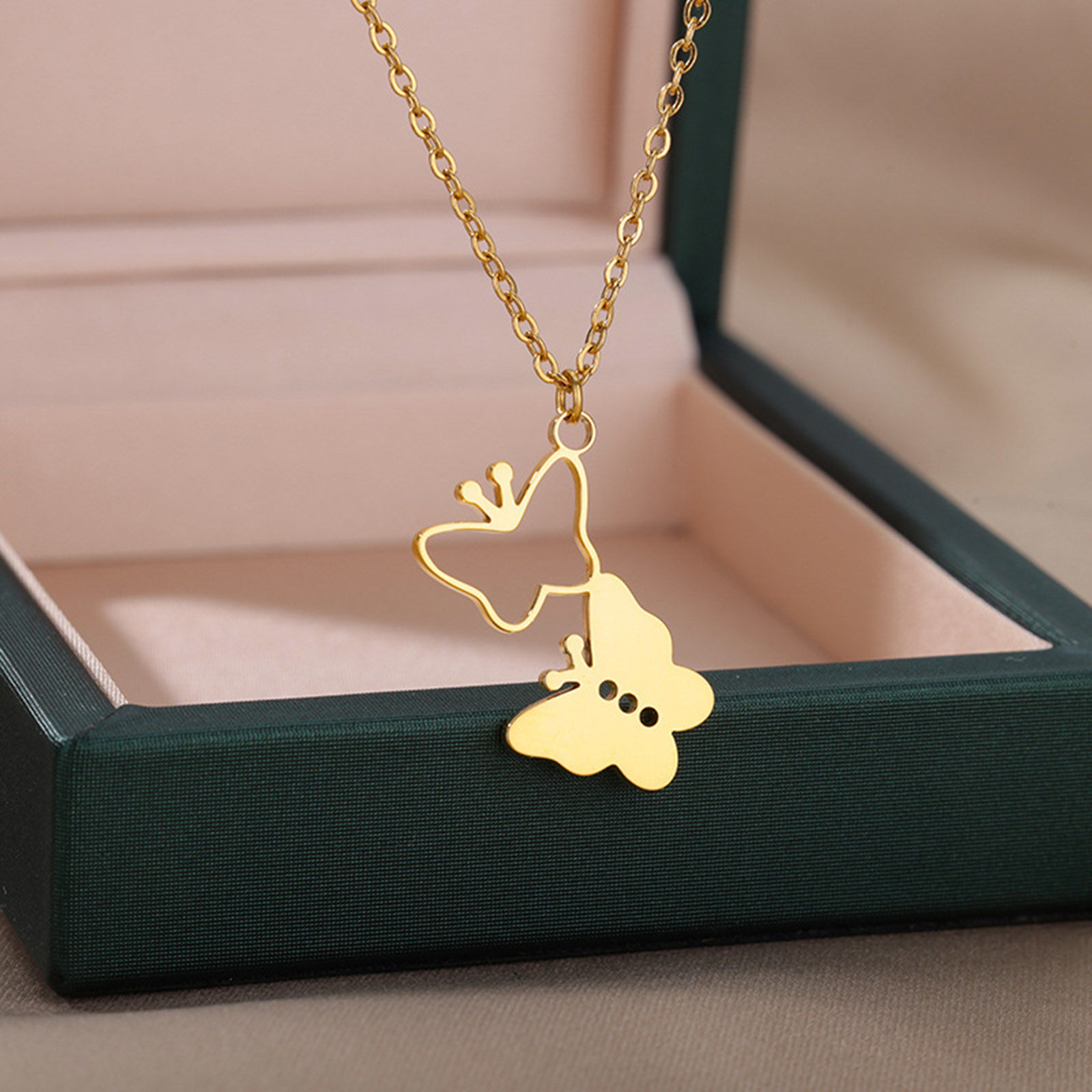 Picture of 304 Stainless Steel Stylish Rolo Chain Necklace Multicolor Butterfly Animal 38cm(15") long