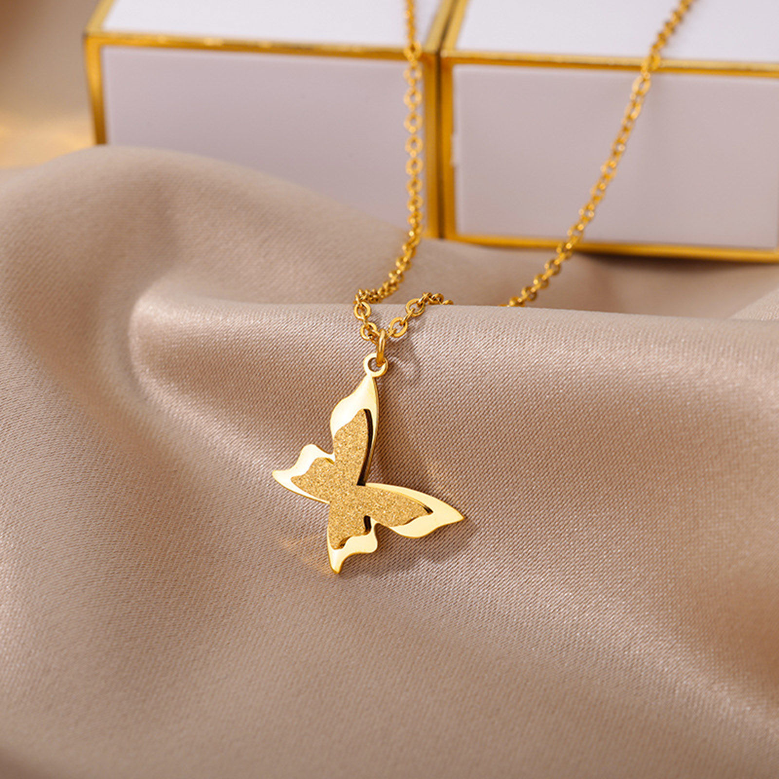 Picture of 304 Stainless Steel Stylish Rolo Chain Necklace Multicolor Butterfly Animal 38cm(15") long