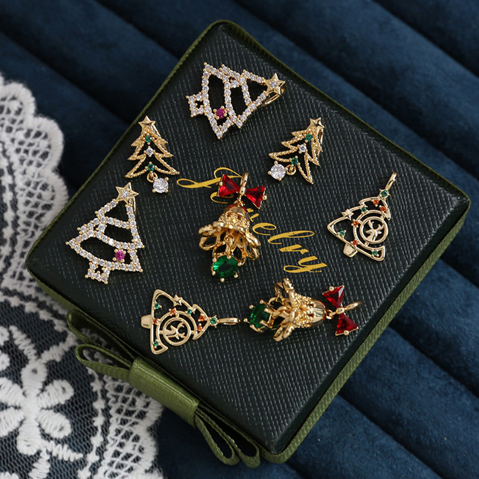 Bild von Messing Micro Pave Charms Vergoldet Weihnachten Weihnachtsbaum Schelle 2 Stück
