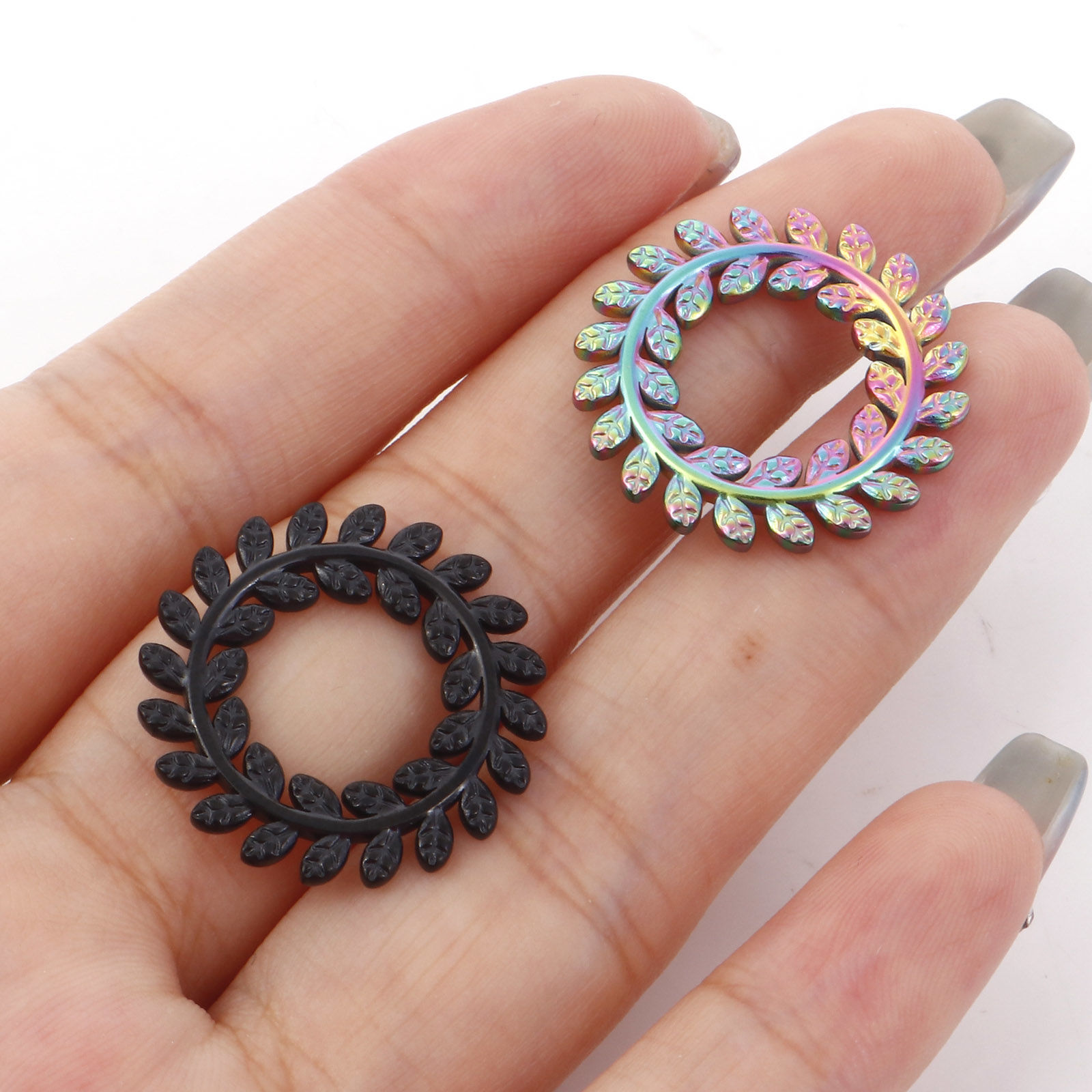 304ステンレス鋼 チャーム 環状 多色 葉 22mm 直径、 1 個 の画像