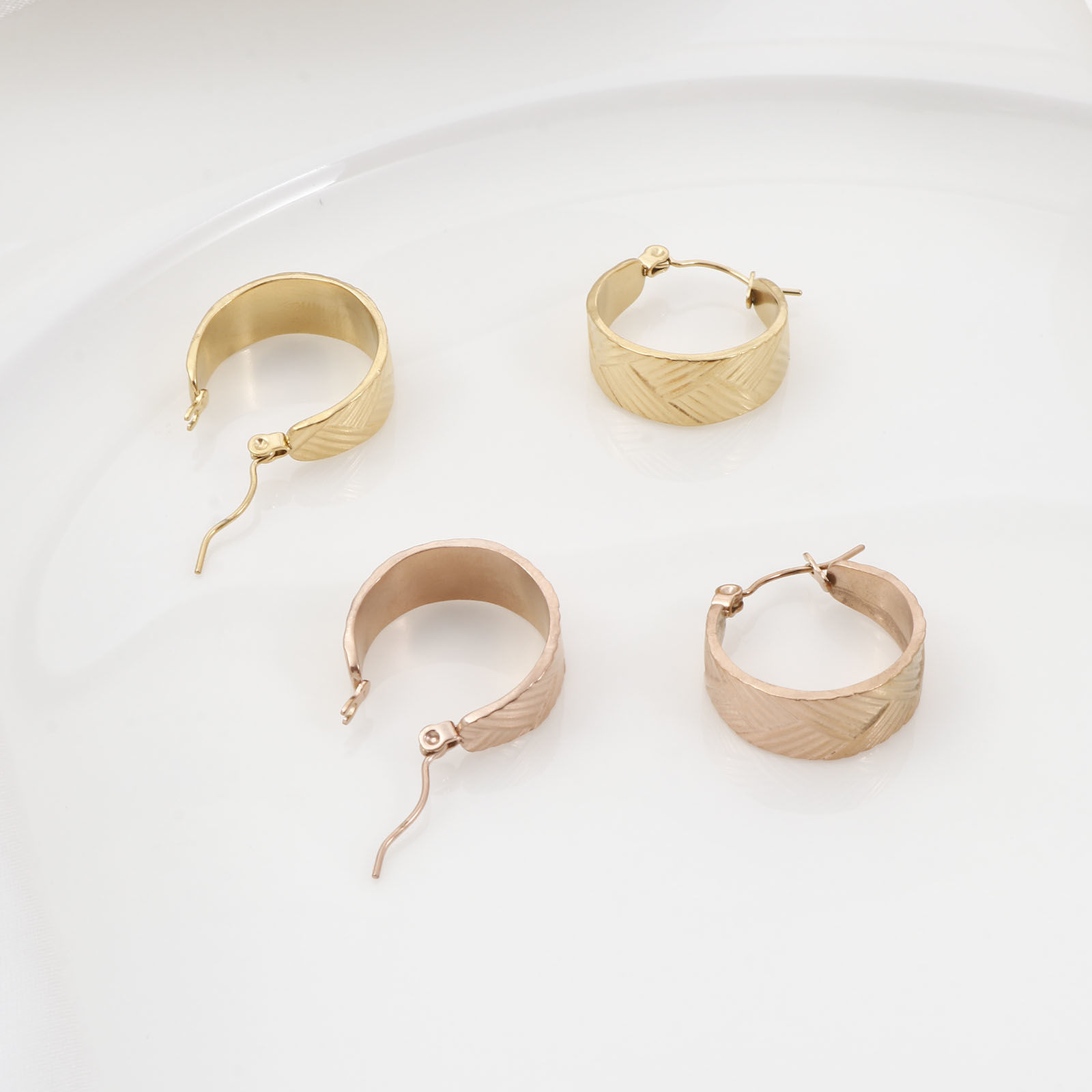 Picture of 316 Stainless Steel Stylish Hoop Earrings Multicolor Circle Ring Stripe 21mm x 20mm
