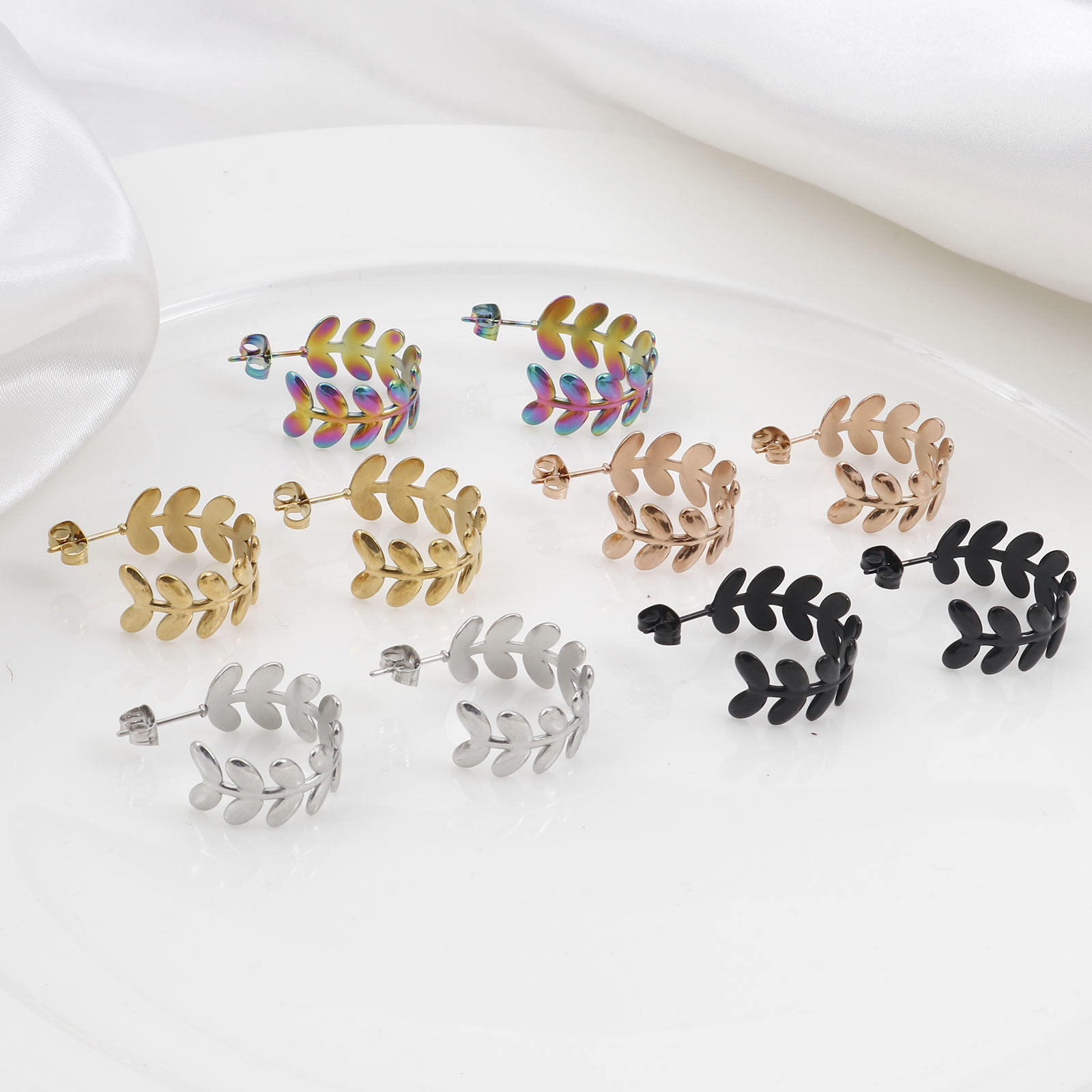 Bild von 316 Edelstahl Ohrreifen C-Form Blume Blätter 24mm x 20mm, Drahtstärke: (20 gauge), 1 Paar