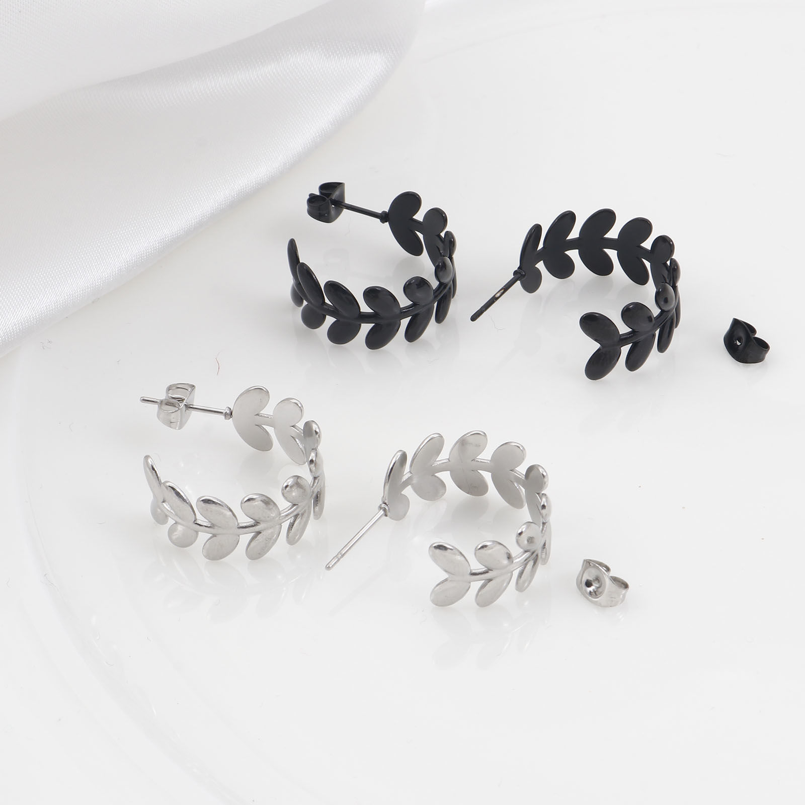 Bild von 316 Edelstahl Ohrreifen C-Form Blume Blätter 24mm x 20mm, Drahtstärke: (20 gauge), 1 Paar