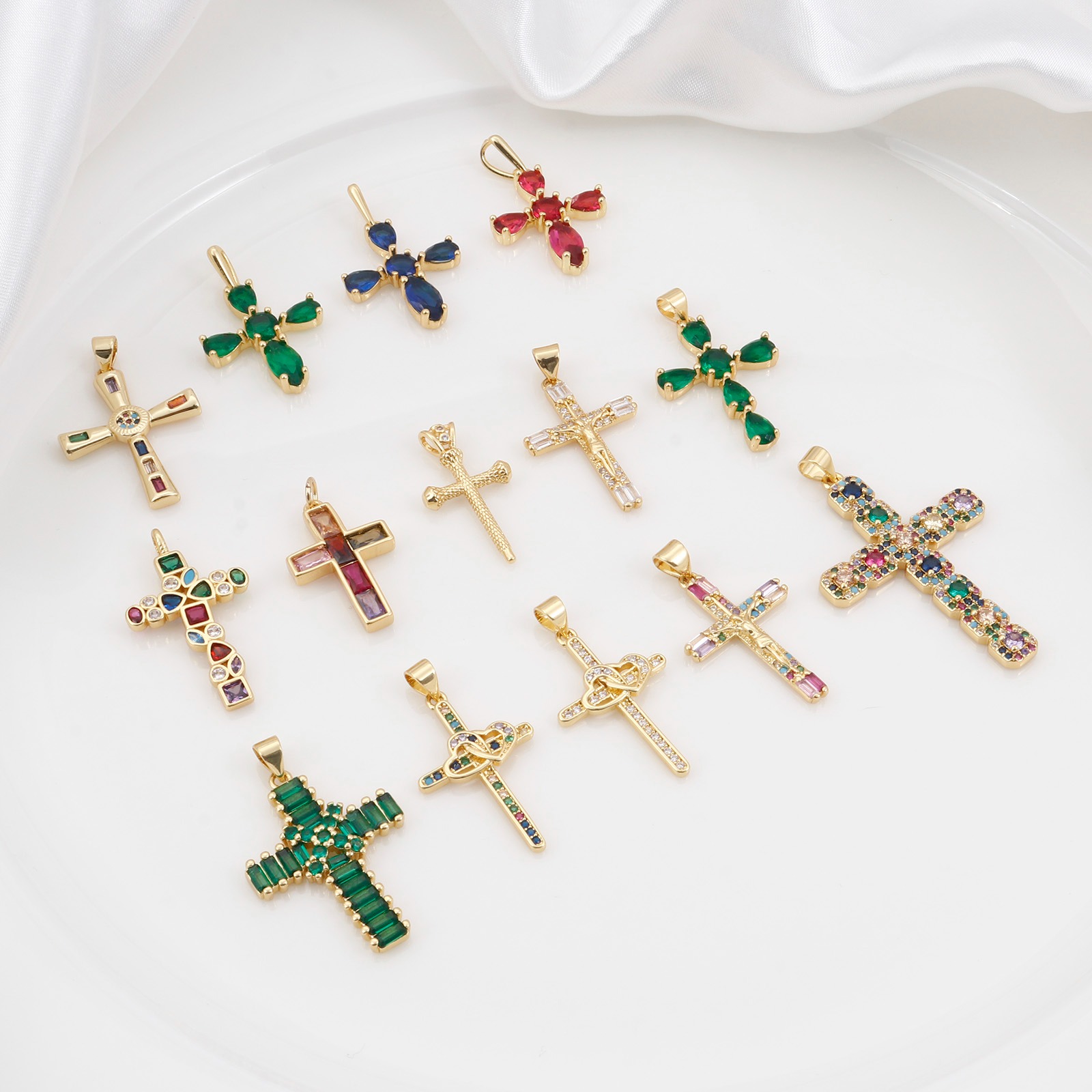 Bild von Messing Religiös Anhänger Vergoldet Kreuz Micro Pave Bunt Kubischer Zirkon 1 Stück