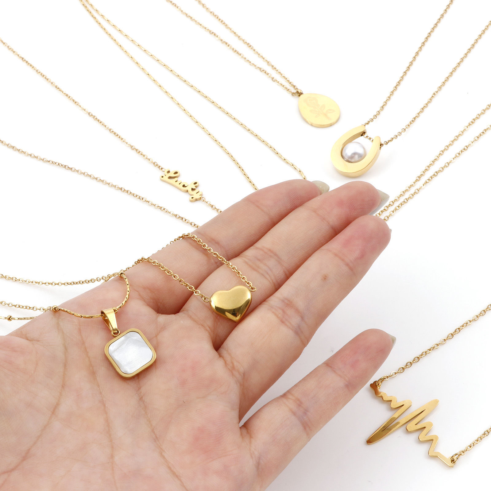 Picture of 304 Stainless Steel Stylish Link Chain Necklace 18K Gold Plated White Heart Imitation Pearl