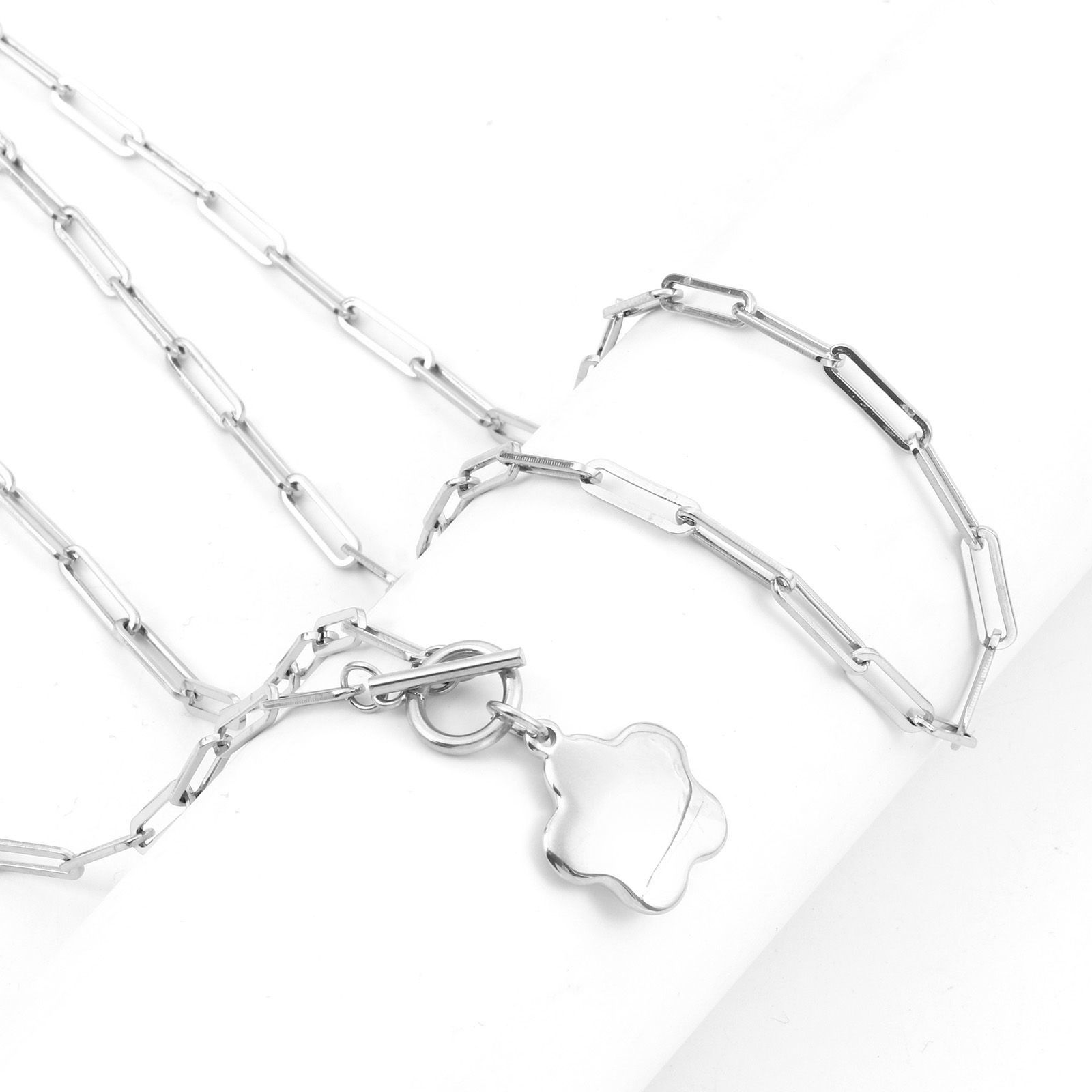 304ステンレス鋼 おしゃれ ペーパークリップチェーン ネックレス シルバートーン ハート 心 花 フラワー49.5cm長さ、 1 本 の画像