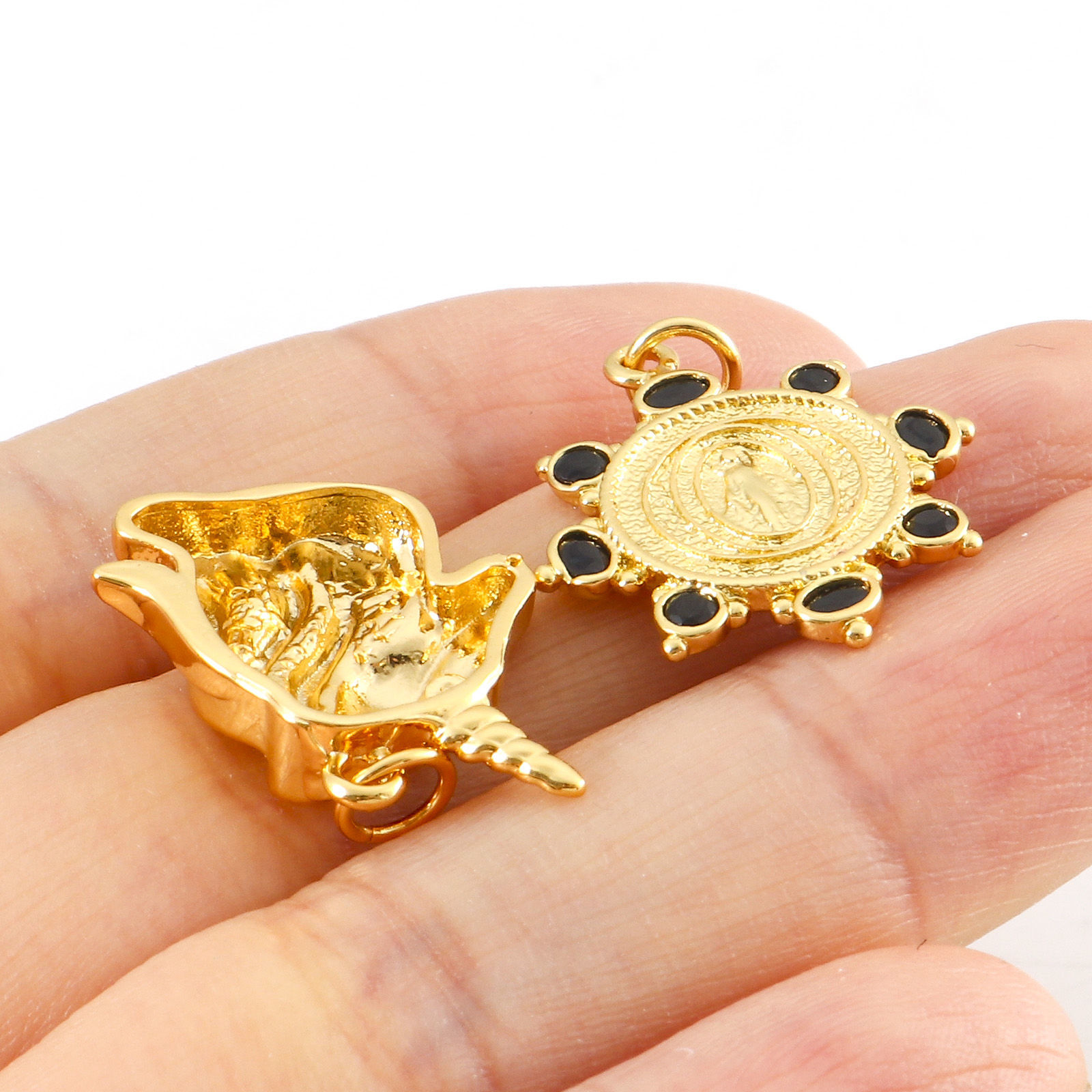 Immagine di Ottone Charms Oro Placcato Rosso Cavallo Angelo Trasparente Cubic Zirconiae 1 Pz