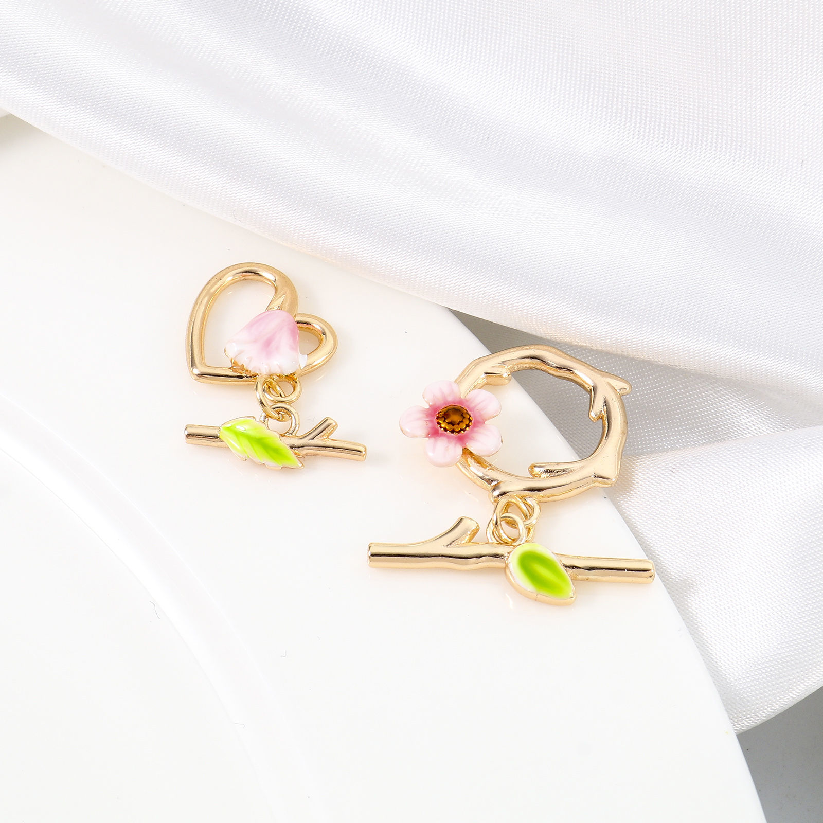 Picture of Brass Toggle Clasps Flower Leaves 18K Real Gold Plated Enamel