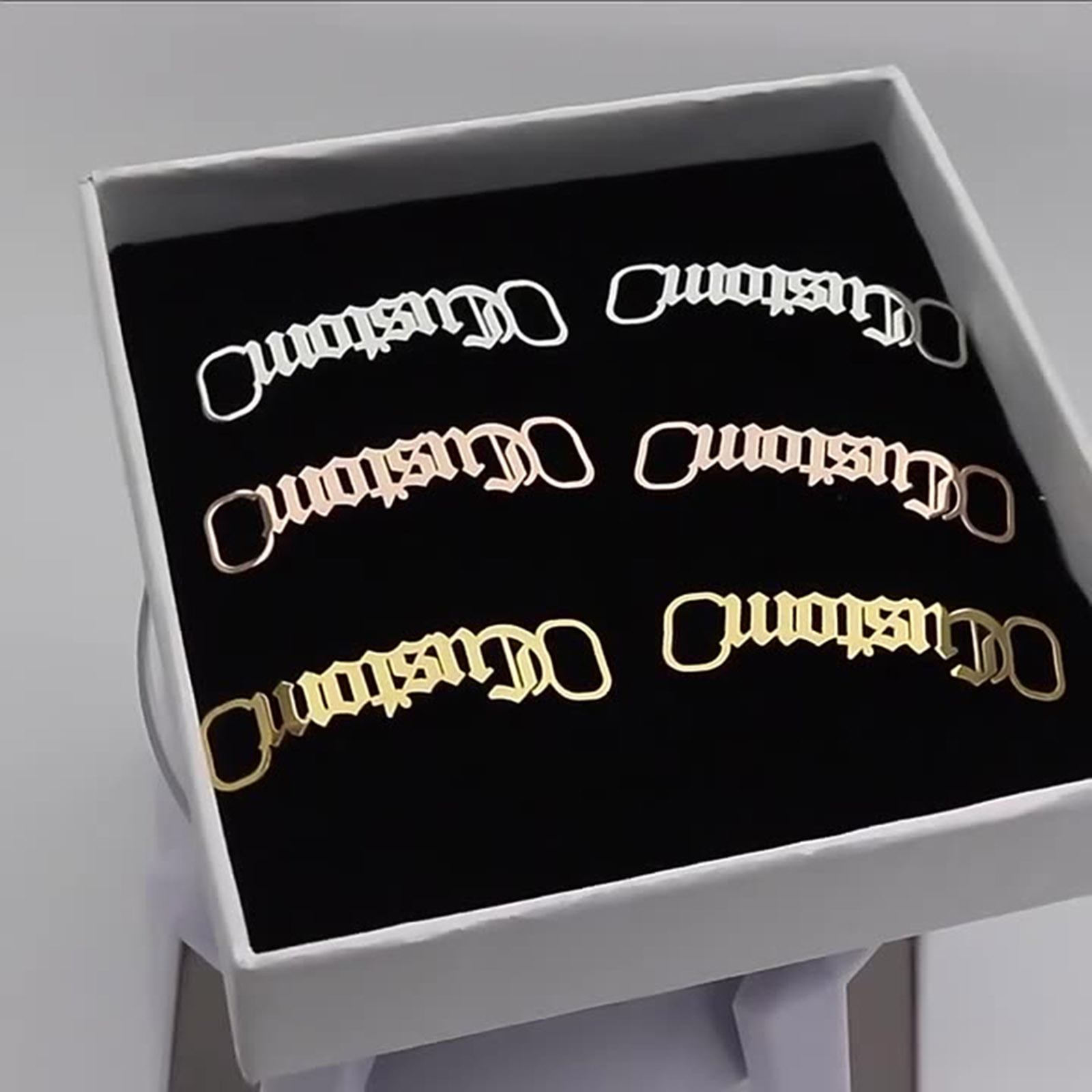 Immagine di Acciaio Inossidabile Fibbie per Scarpe con Lettere Personalizzate con Nome Personalizzato per la Decorazione di Ciondoli per Scarpe Fai-da-te Multicolore 1 Paio
