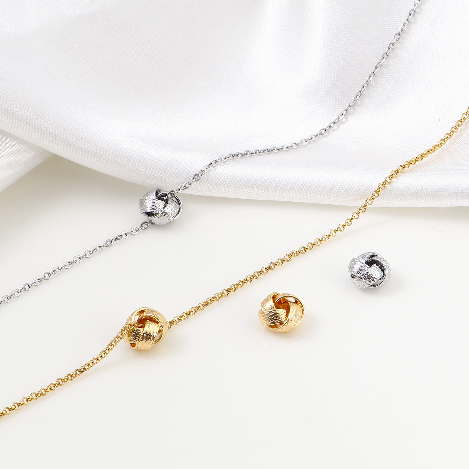 Picture of Brass Beads For DIY Jewelry Making Real Gold Plated Ball Of Yarn Hollow About 9mm x 9mm