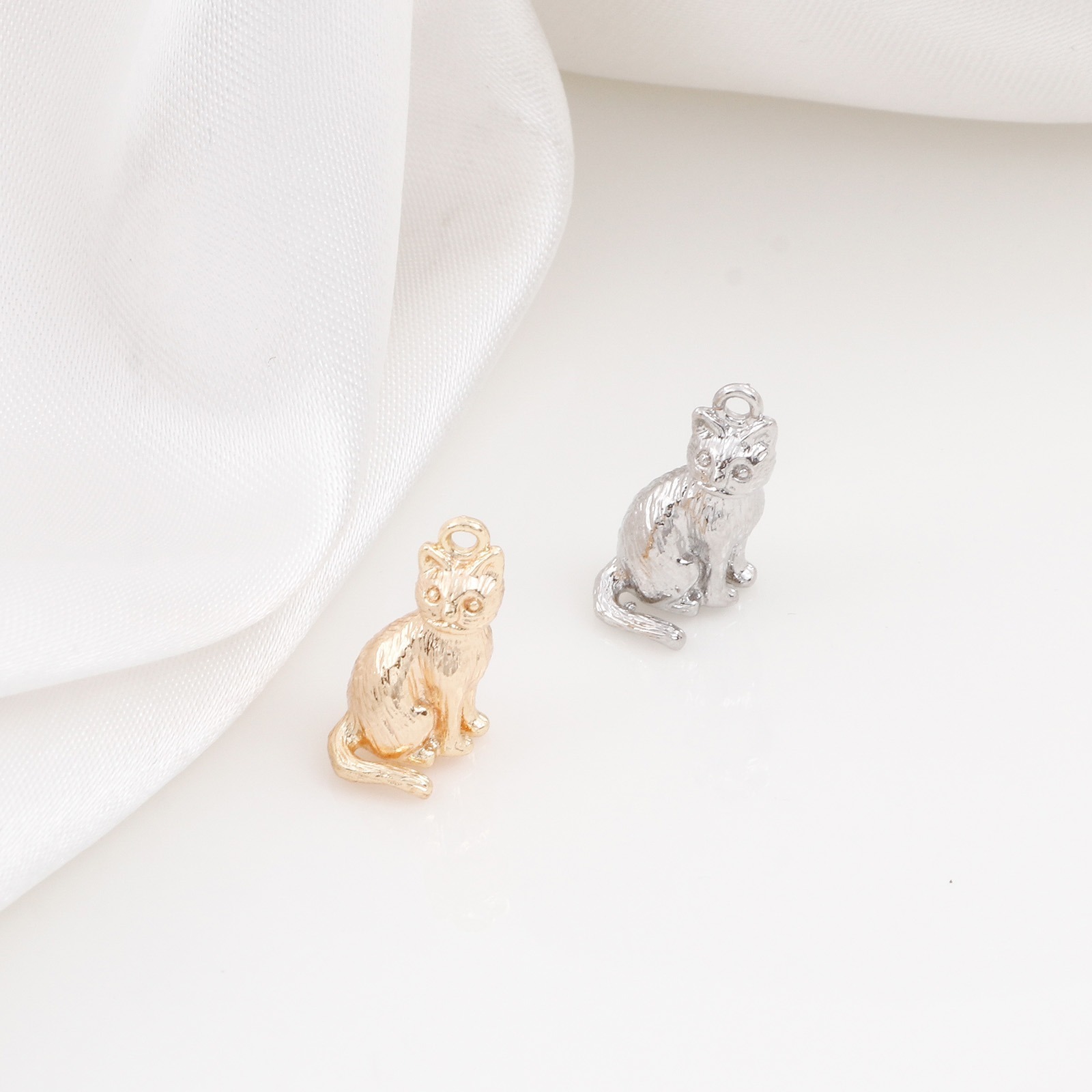 Picture of Brass Charms Real Gold Plated Cat Animal 3D 15mm x 9mm