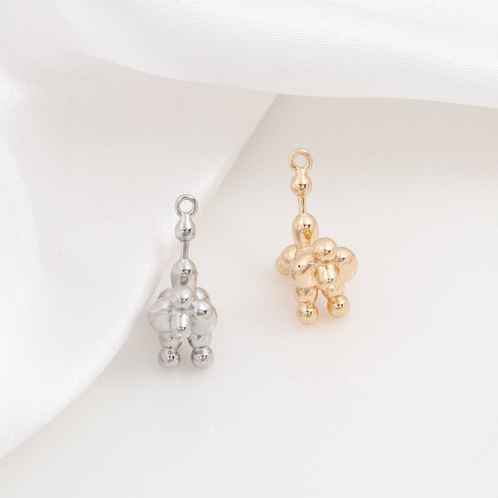 Bild von Messing Charms Echtgold plattiert Ballon Hund 17mm x 16mm, 2 Stück