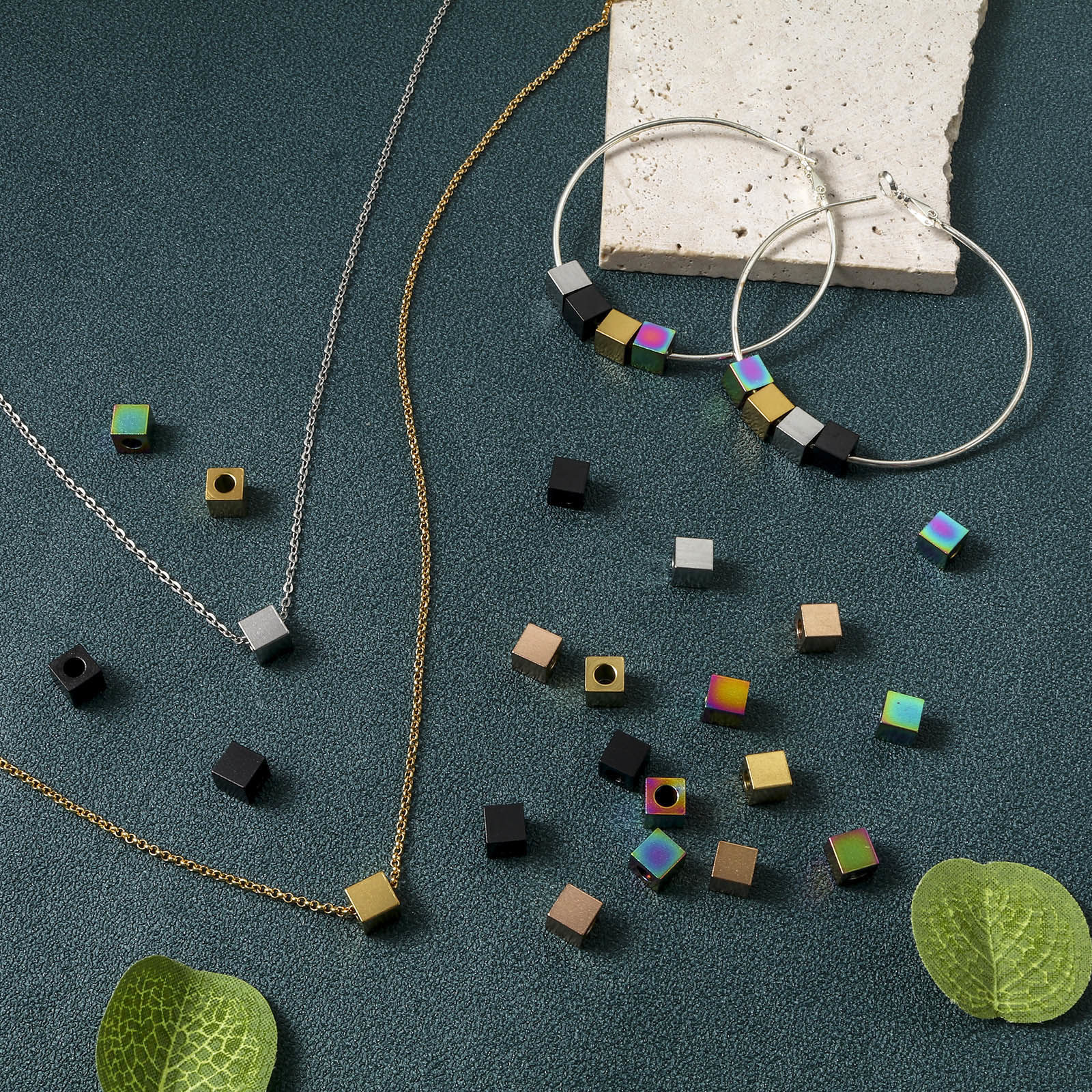 Immagine di Placcatura Sottovuoto Ecologica 304 Acciaio Inossidabile Perline per la Creazione di Gioielli con Ciondoli Fai-da-te Cubo Multicolore 6mm x 6mm, Buco: Circa 3mm, 10 Pz