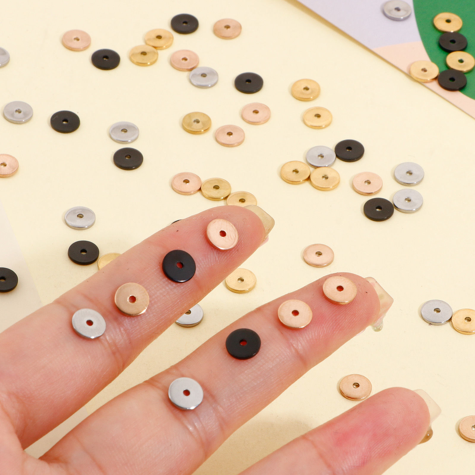 Immagine di Placcatura Sottovuoto Ecologica 304 Acciaio Inossidabile Perline Distanziatrici per Gioielli Fai-da-te che Fanno Risultati Tondo Multicolore 6mm Dia., 10 Pz